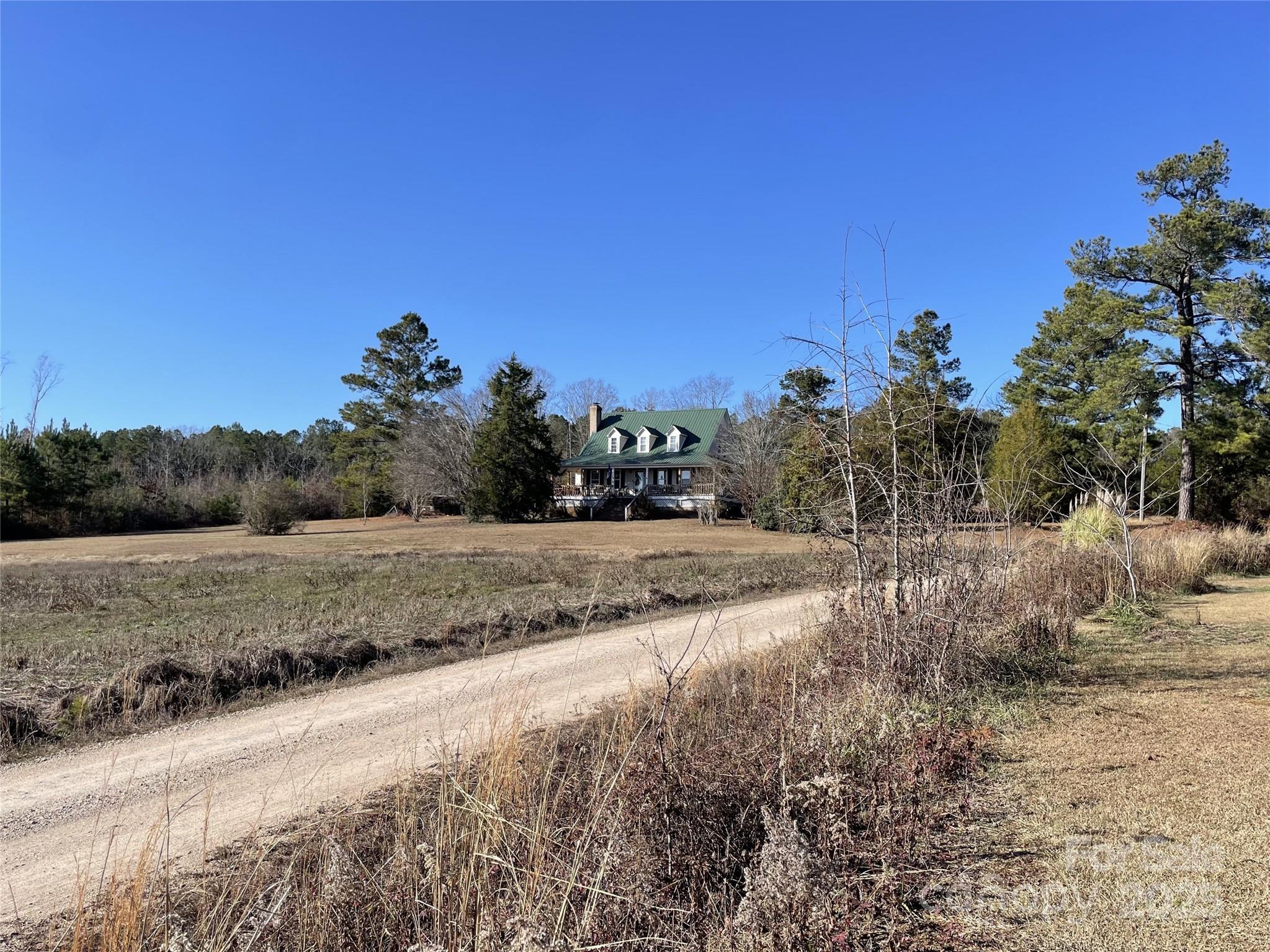 32 Tell Davidson Road — Chesterfield