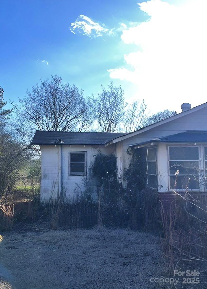 32 Tell Davidson Road — Chesterfield
