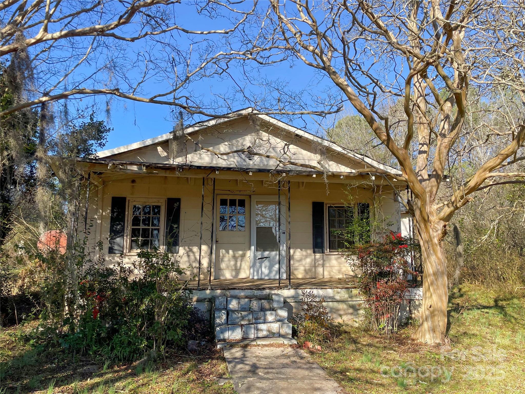 32 Tell Davidson Road — Chesterfield