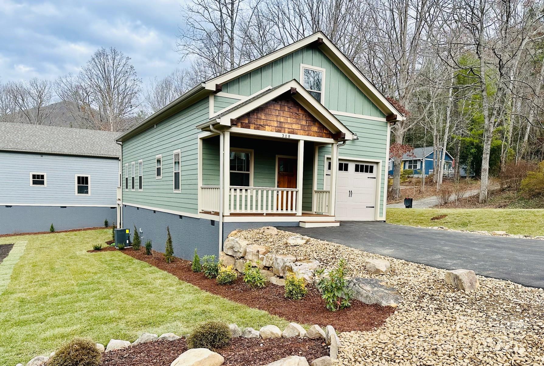 308 Ninth Street — Black Mountain