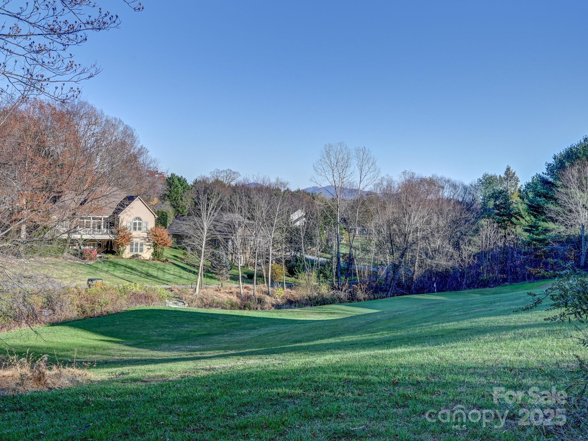 7 Round Robin Lane — Mills River
