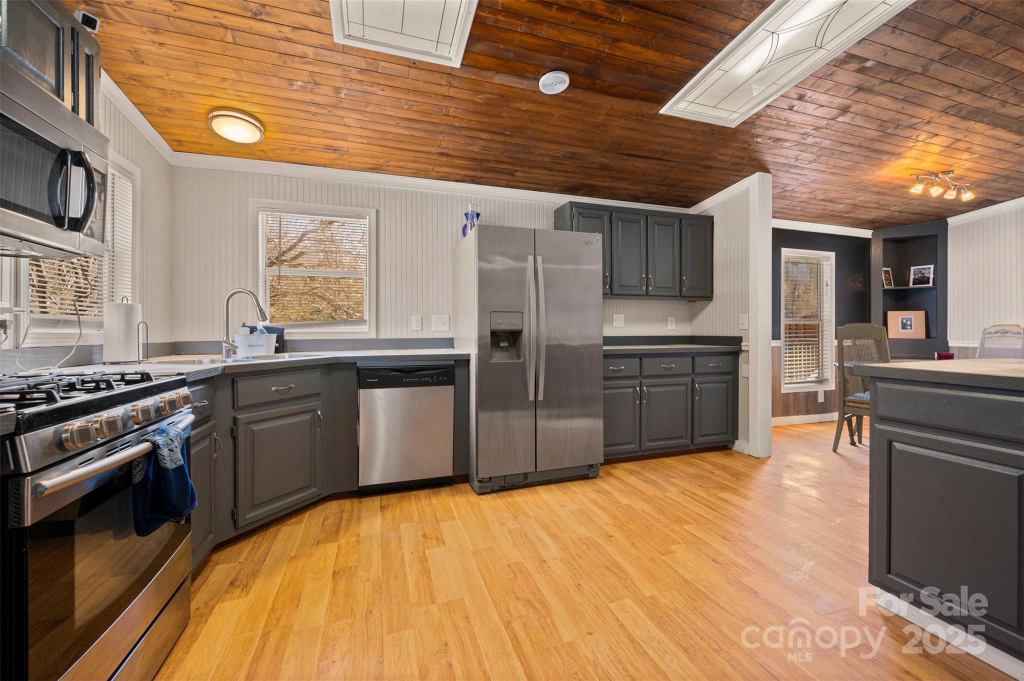 121 Julian Way — Lake Lure