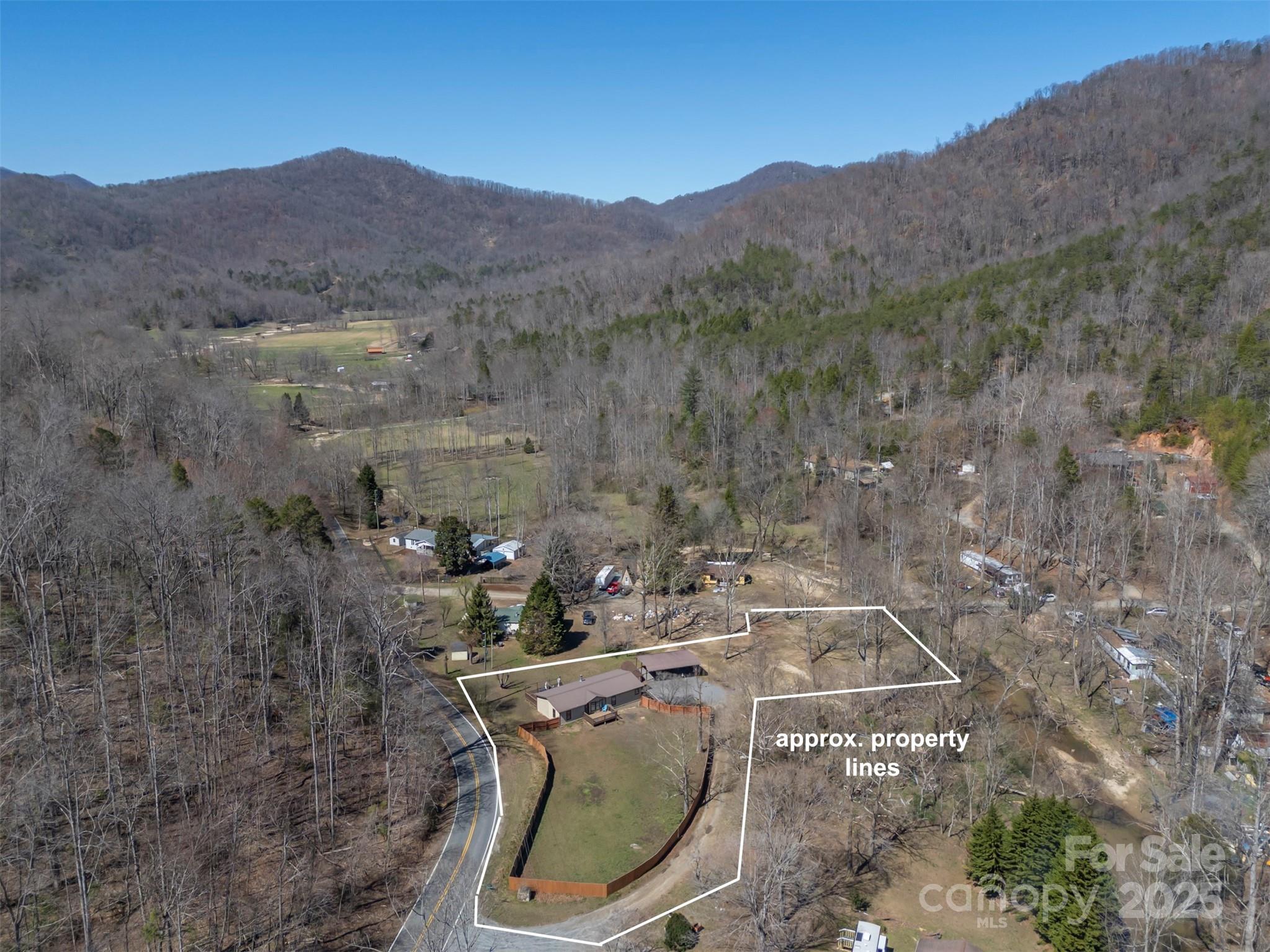 121 Julian Way — Lake Lure