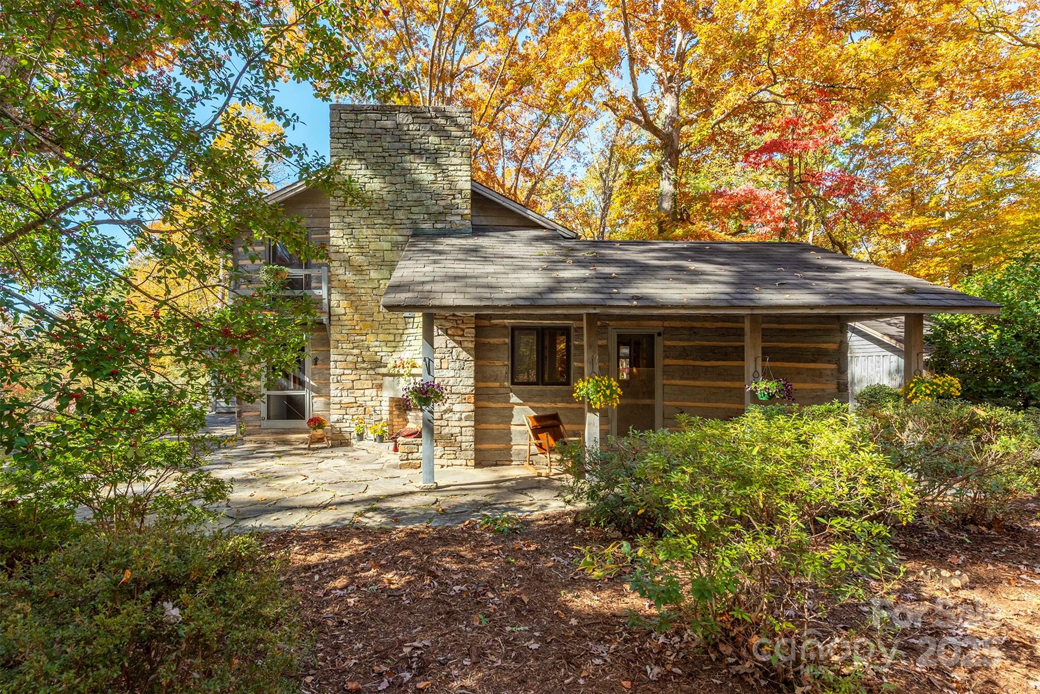 102 Weaver Mill Road — Columbus