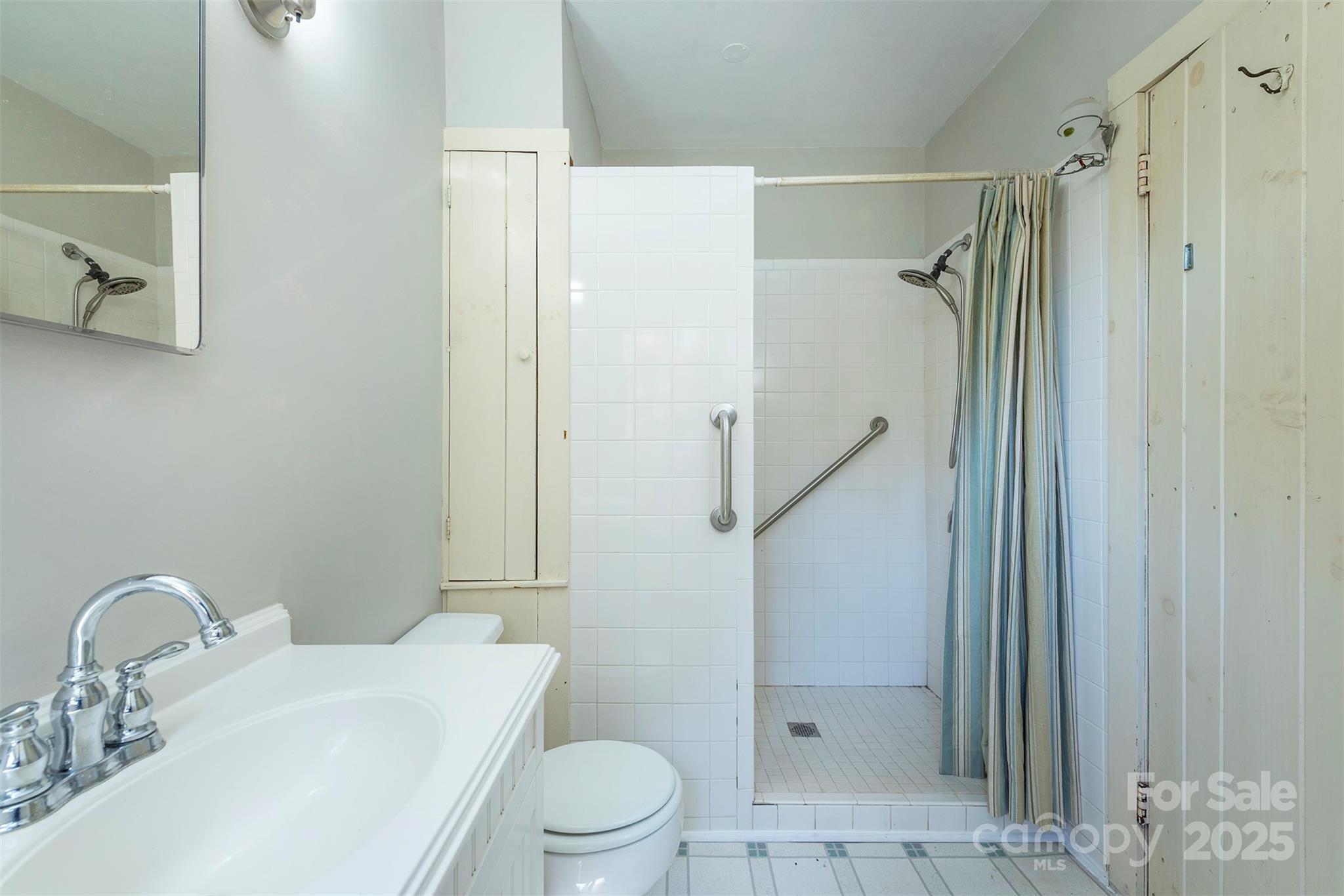 102 Weaver Mill Road — Columbus