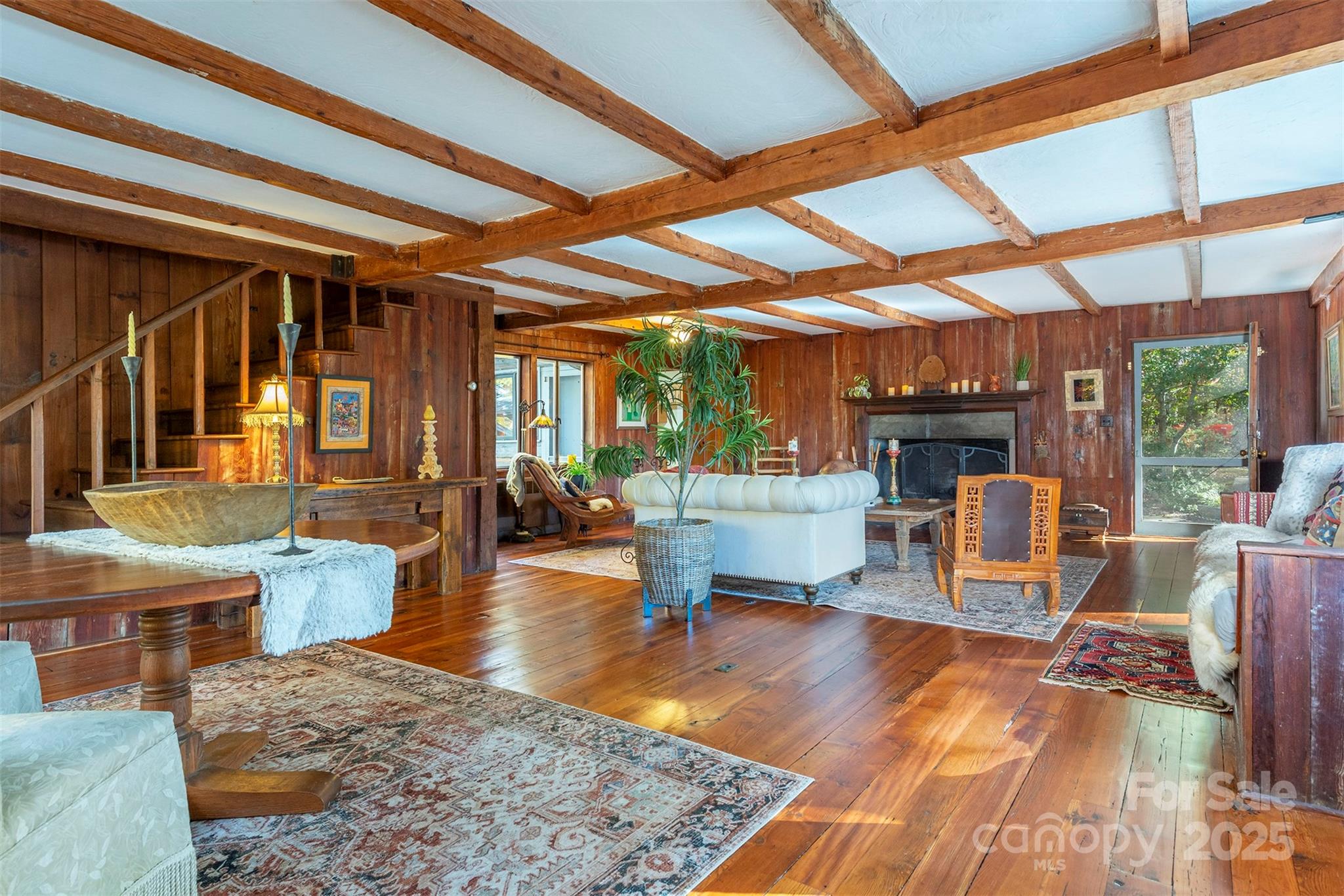 102 Weaver Mill Road — Columbus