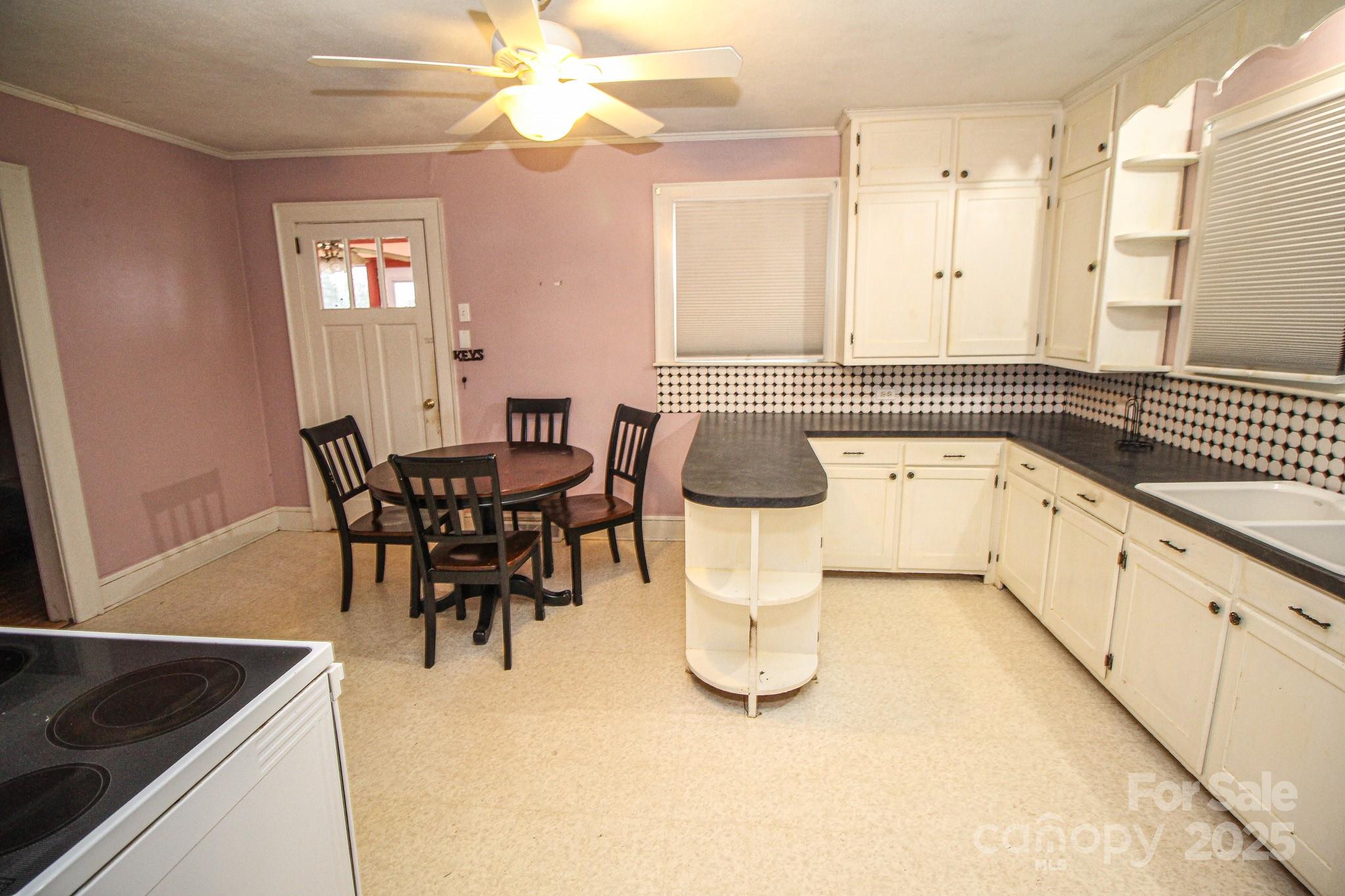 2913 & 2901 Wesleyan Church Road — Lincolnton