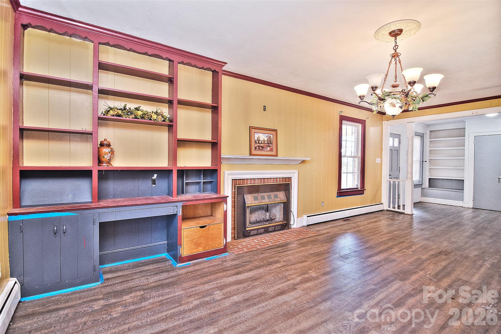 936 23rd Avenue NE — Hickory
