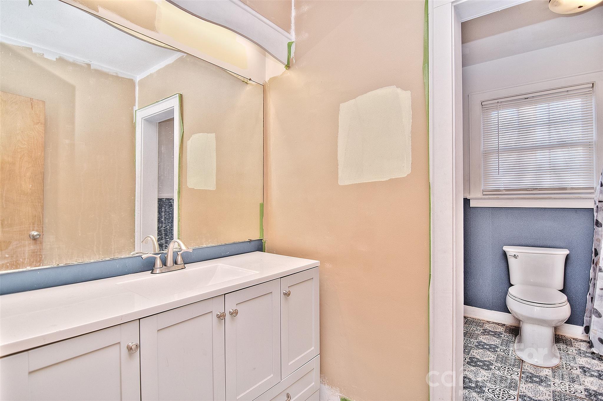 936 23rd Avenue NE — Hickory