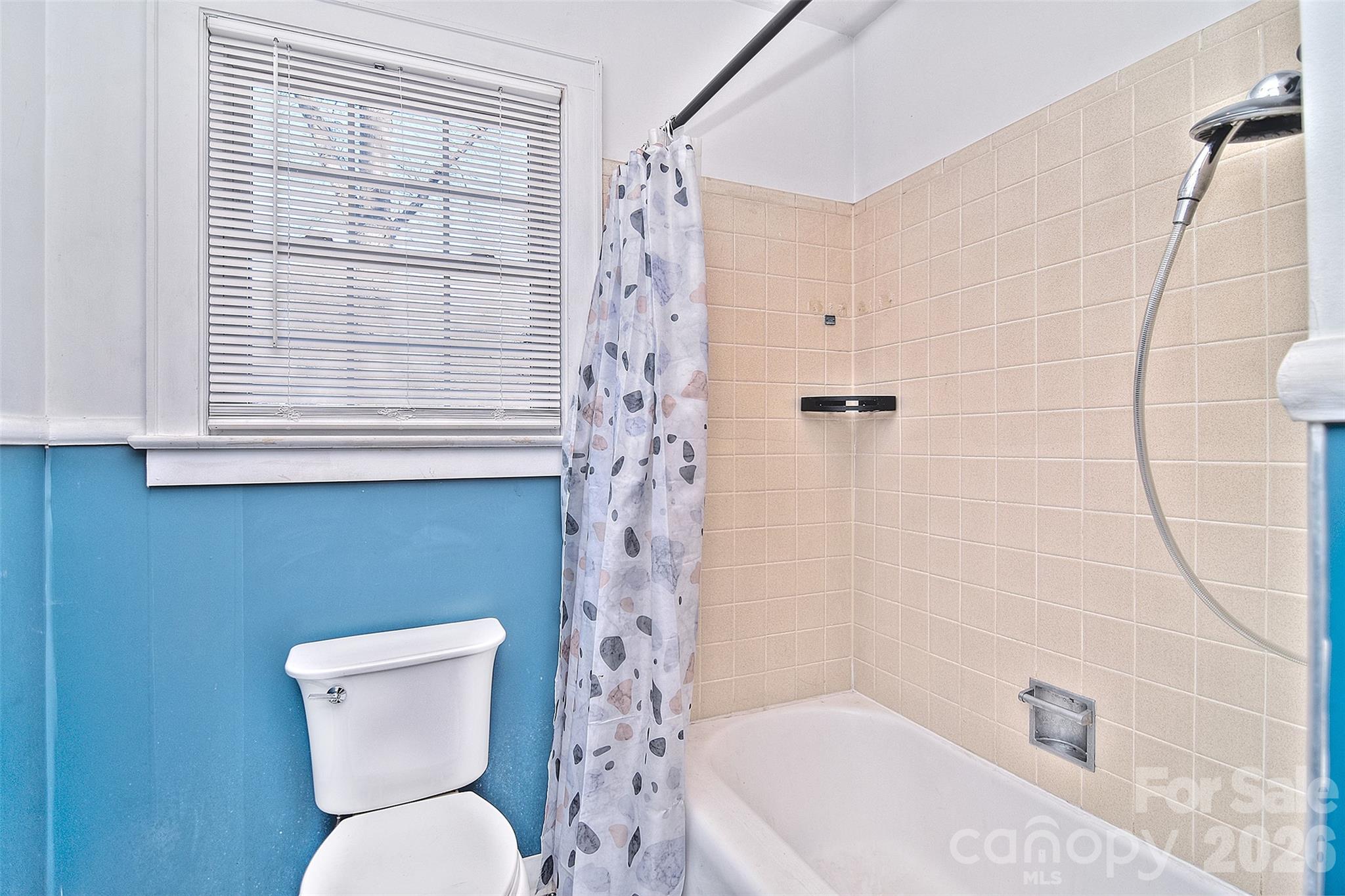 936 23rd Avenue NE — Hickory