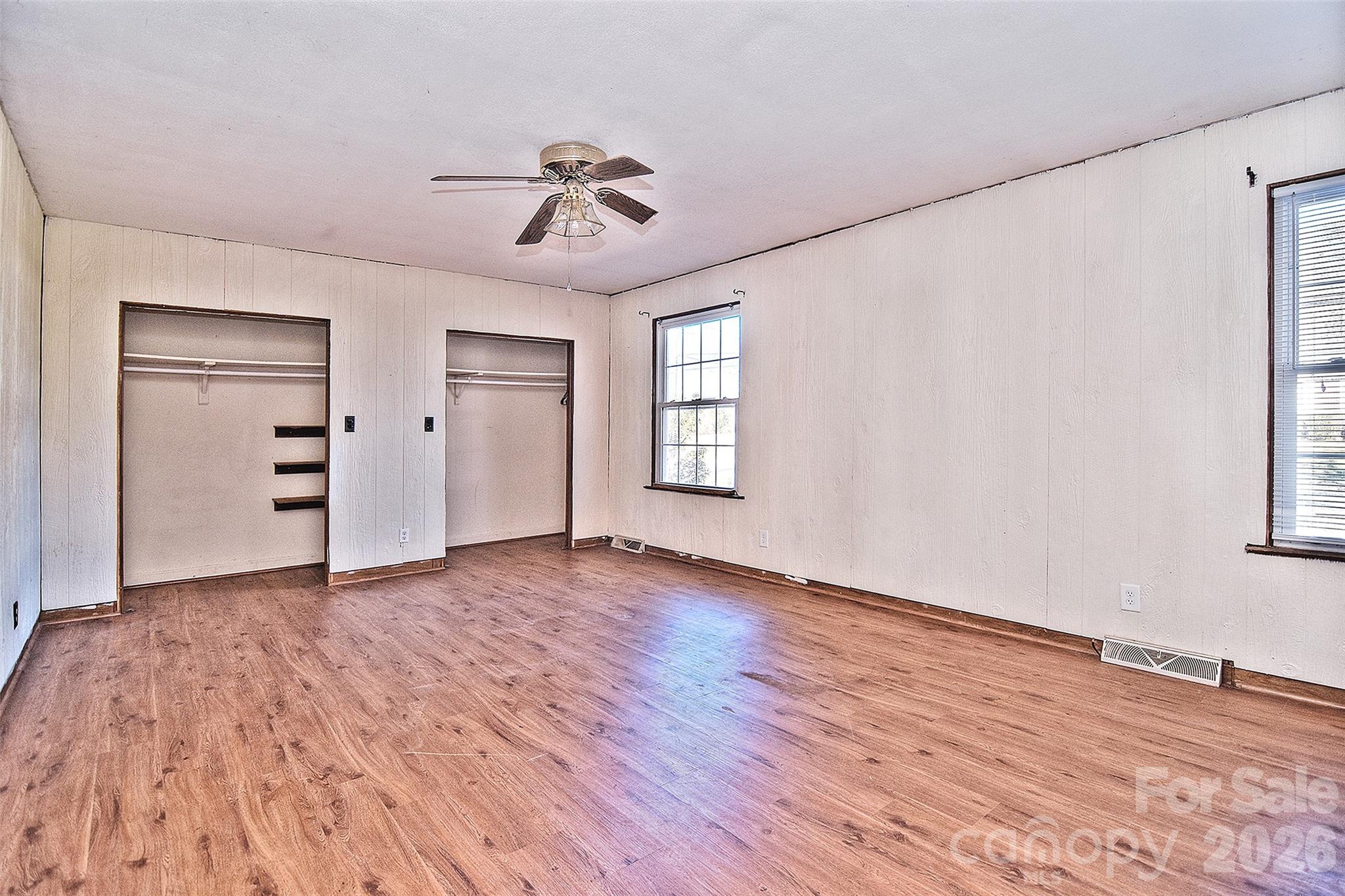936 23rd Avenue NE — Hickory