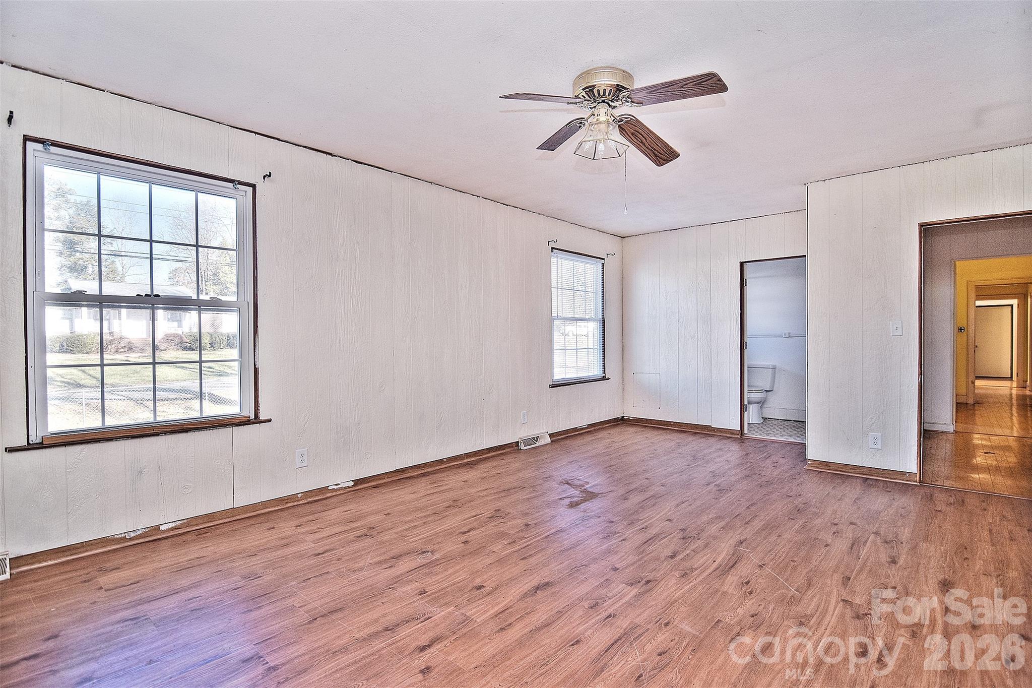 936 23rd Avenue NE — Hickory