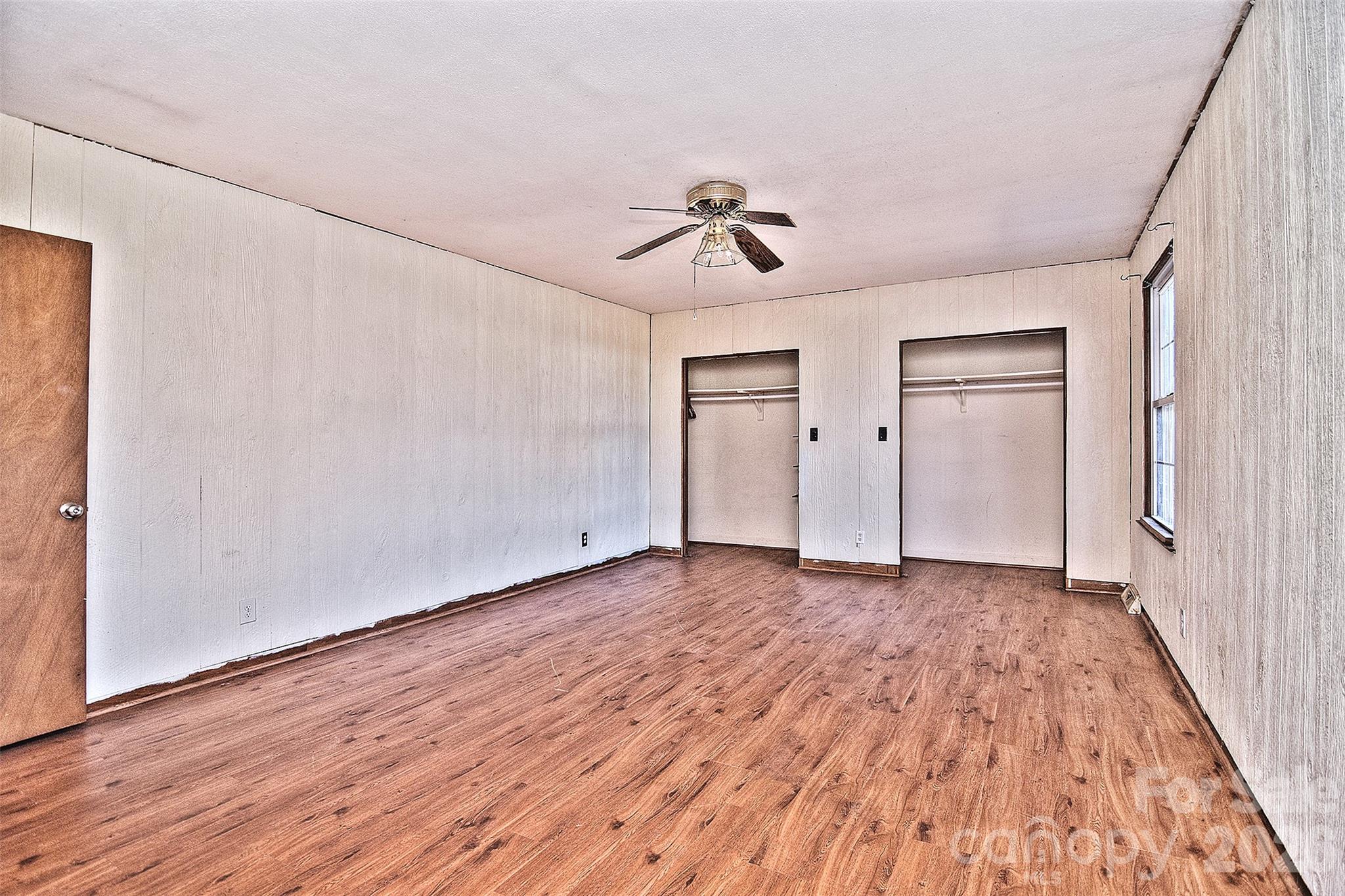 936 23rd Avenue NE — Hickory