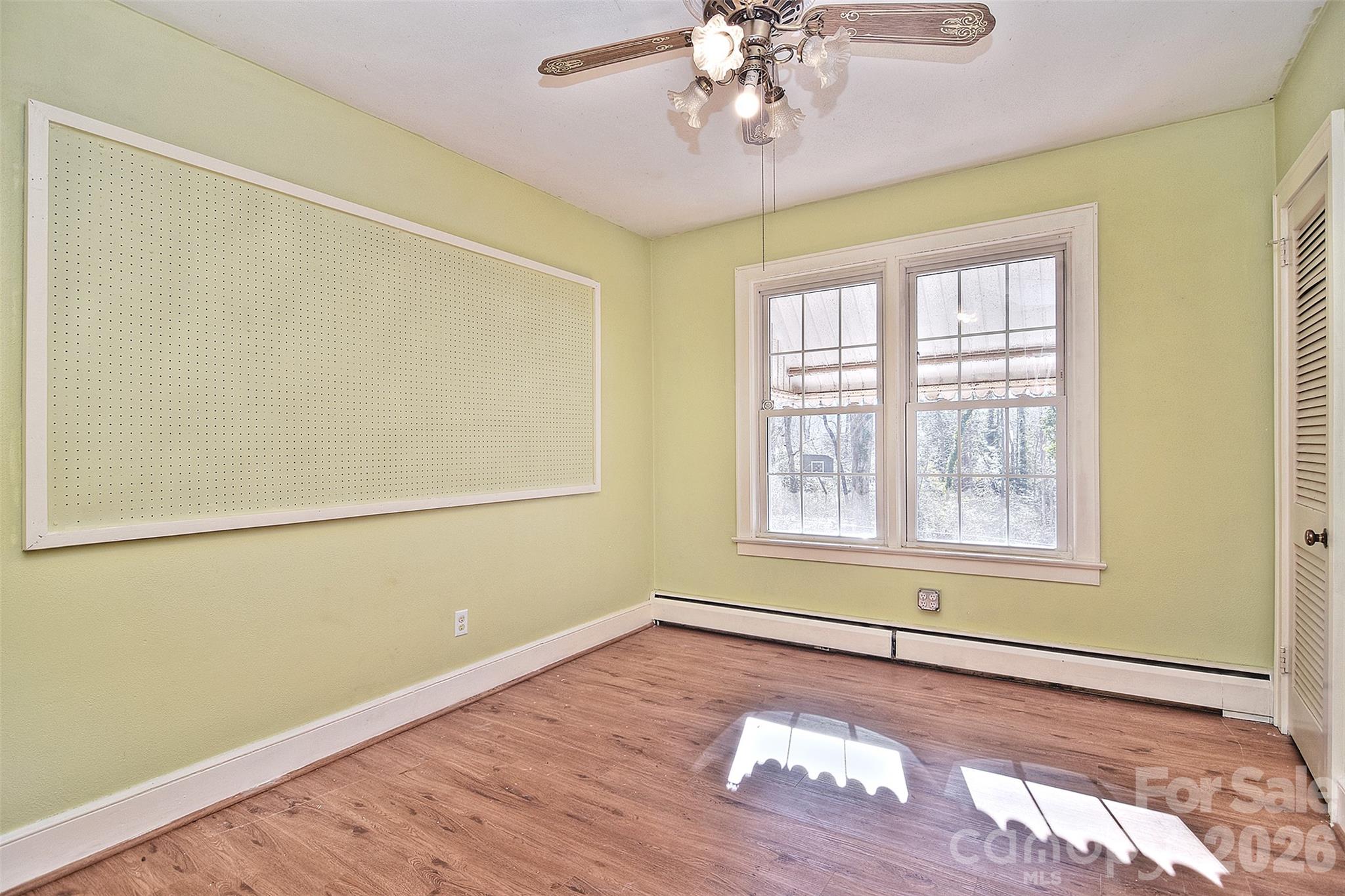 936 23rd Avenue NE — Hickory