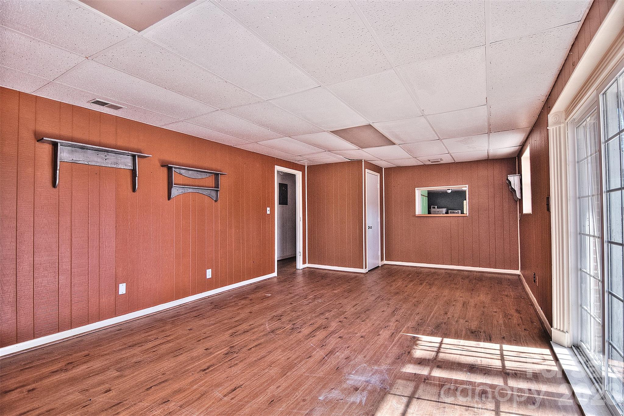 936 23rd Avenue NE — Hickory