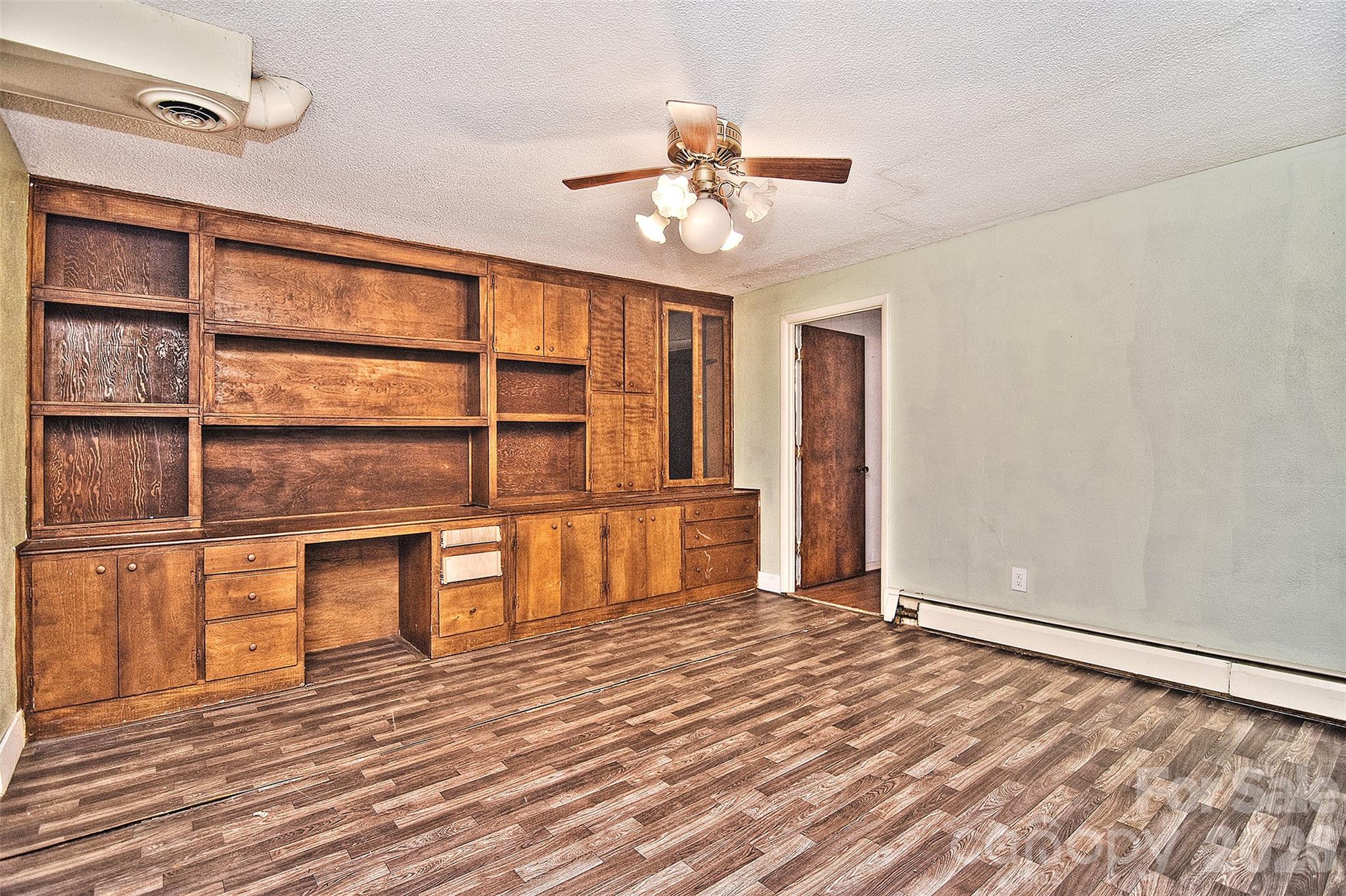 936 23rd Avenue NE — Hickory