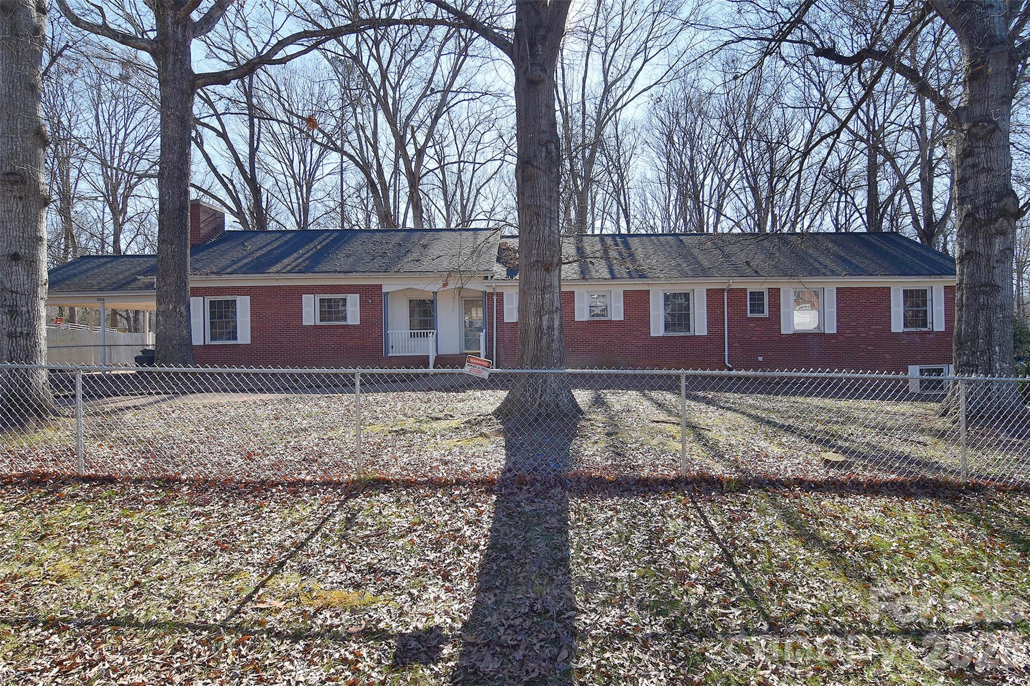 936 23rd Avenue NE — Hickory