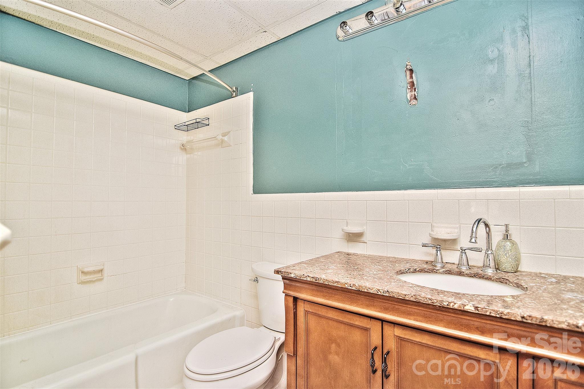936 23rd Avenue NE — Hickory
