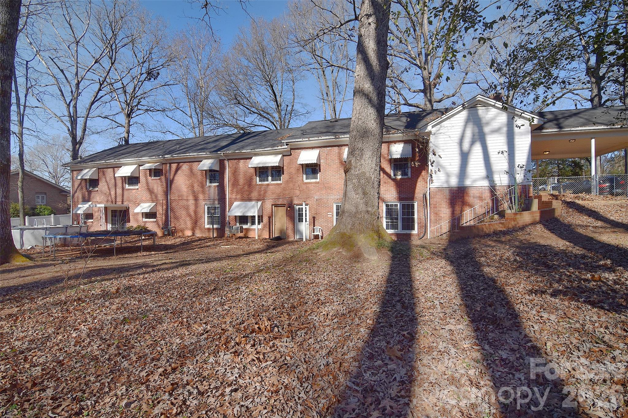 936 23rd Avenue NE — Hickory