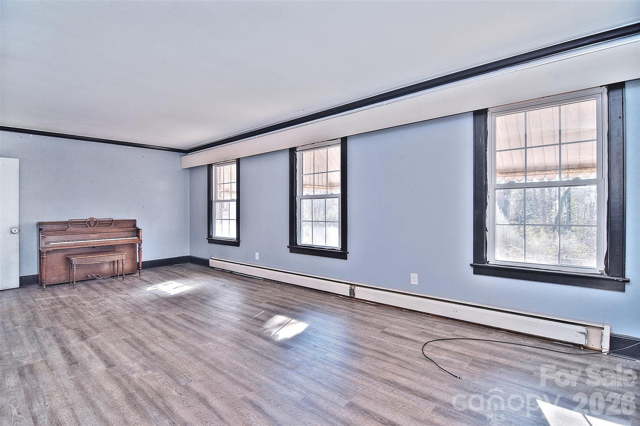 936 23rd Avenue NE — Hickory