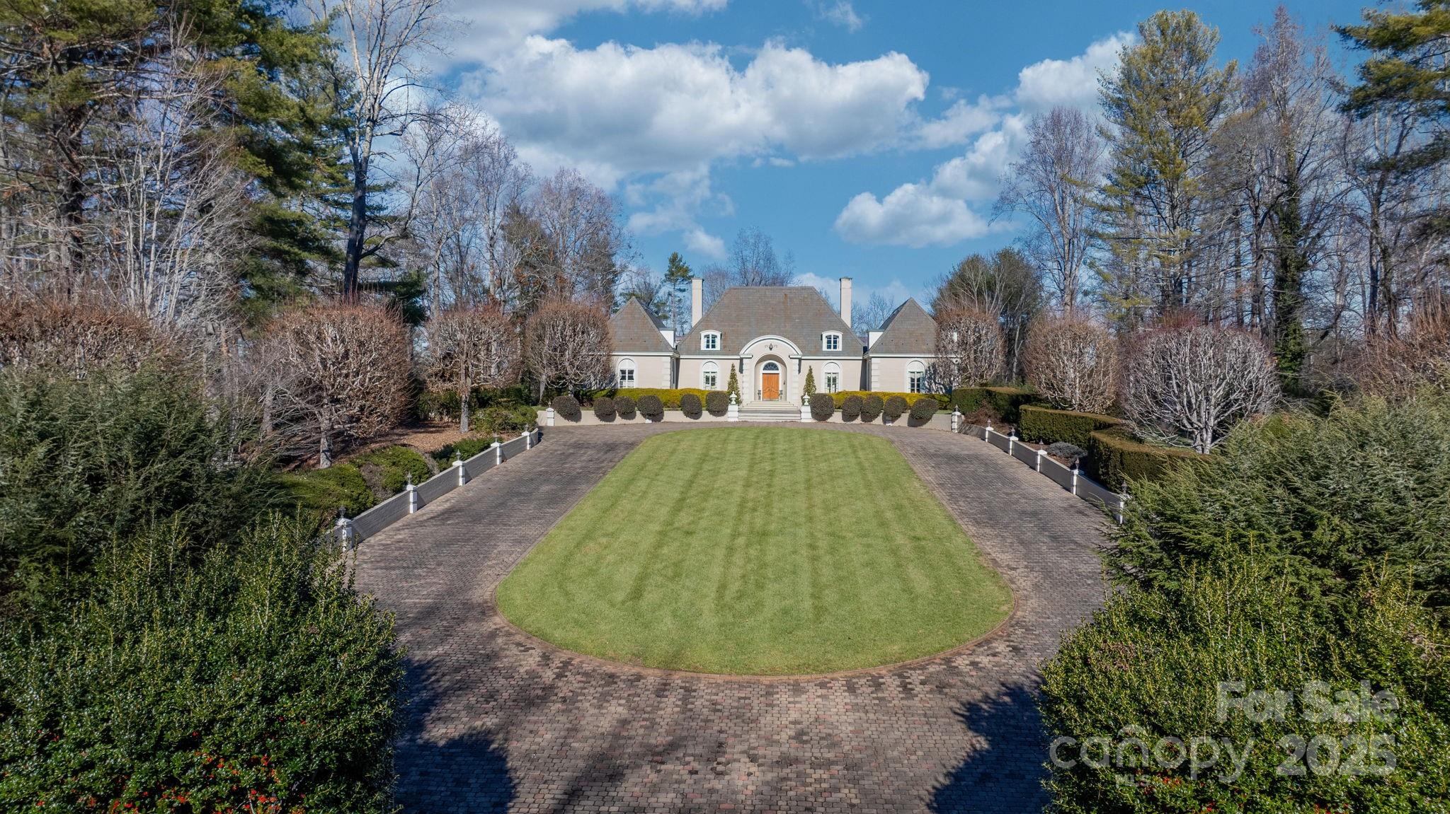 135 Claron Place SE — Lenoir