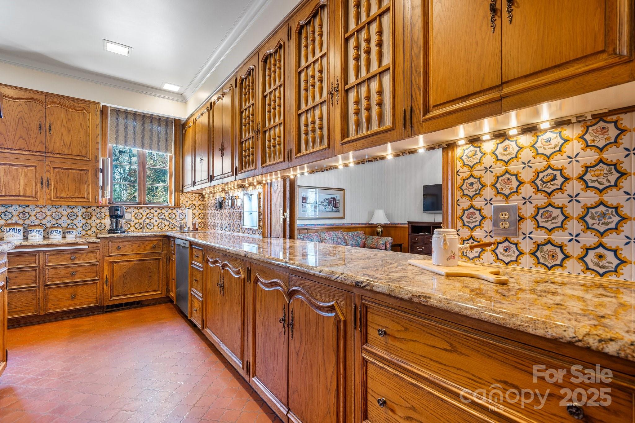 135 Claron Place SE — Lenoir
