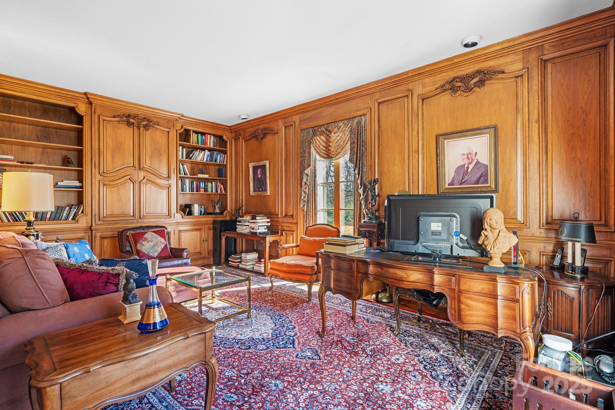 135 Claron Place SE — Lenoir