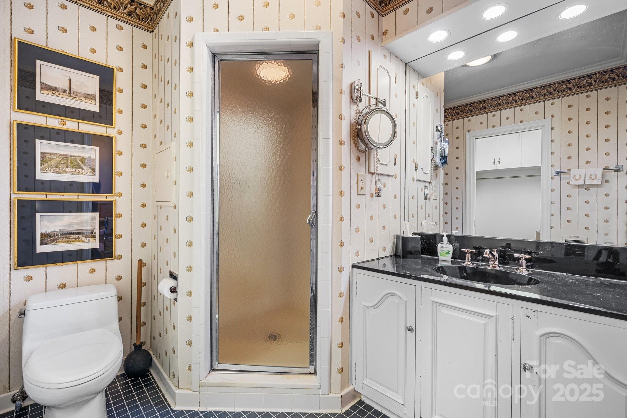 135 Claron Place SE — Lenoir