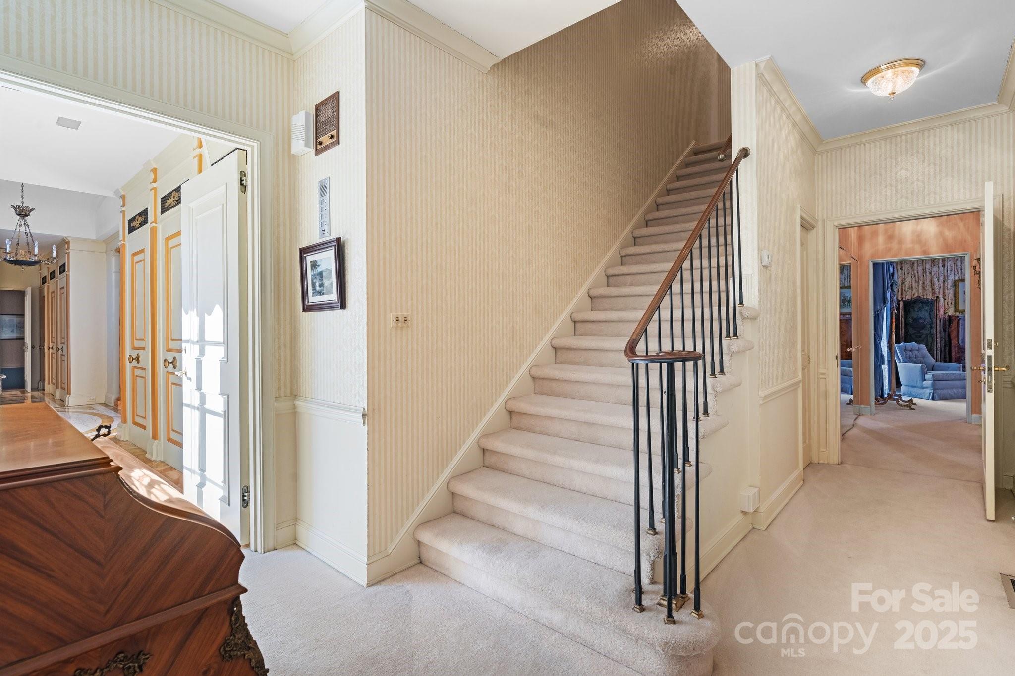 135 Claron Place SE — Lenoir