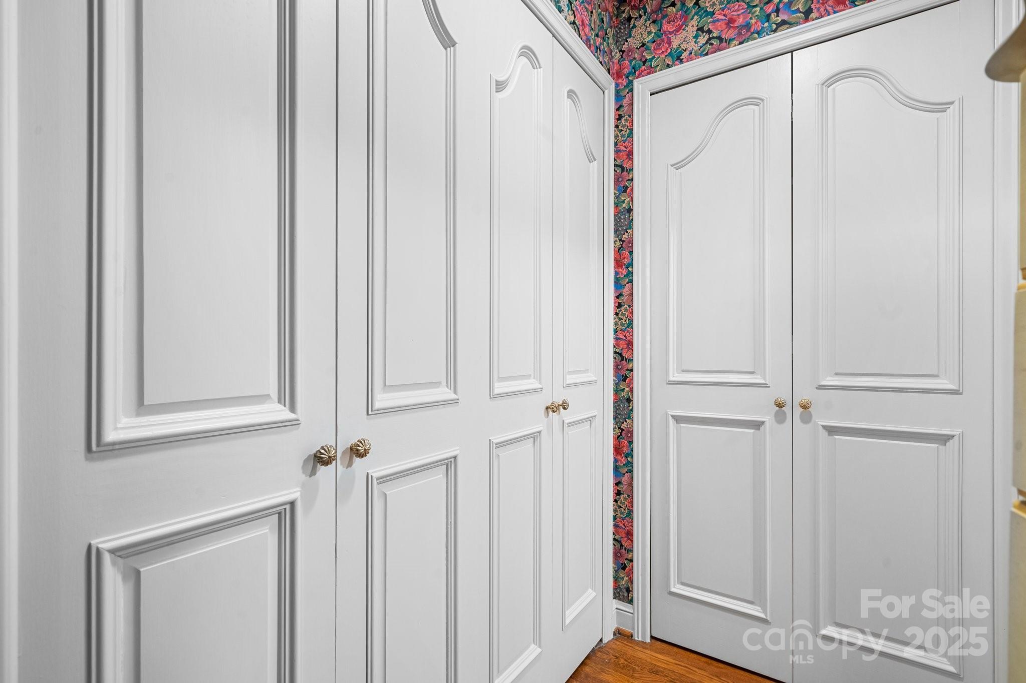 135 Claron Place SE — Lenoir