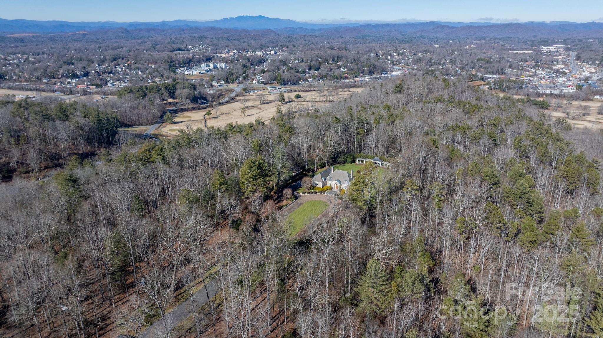 135 Claron Place SE — Lenoir