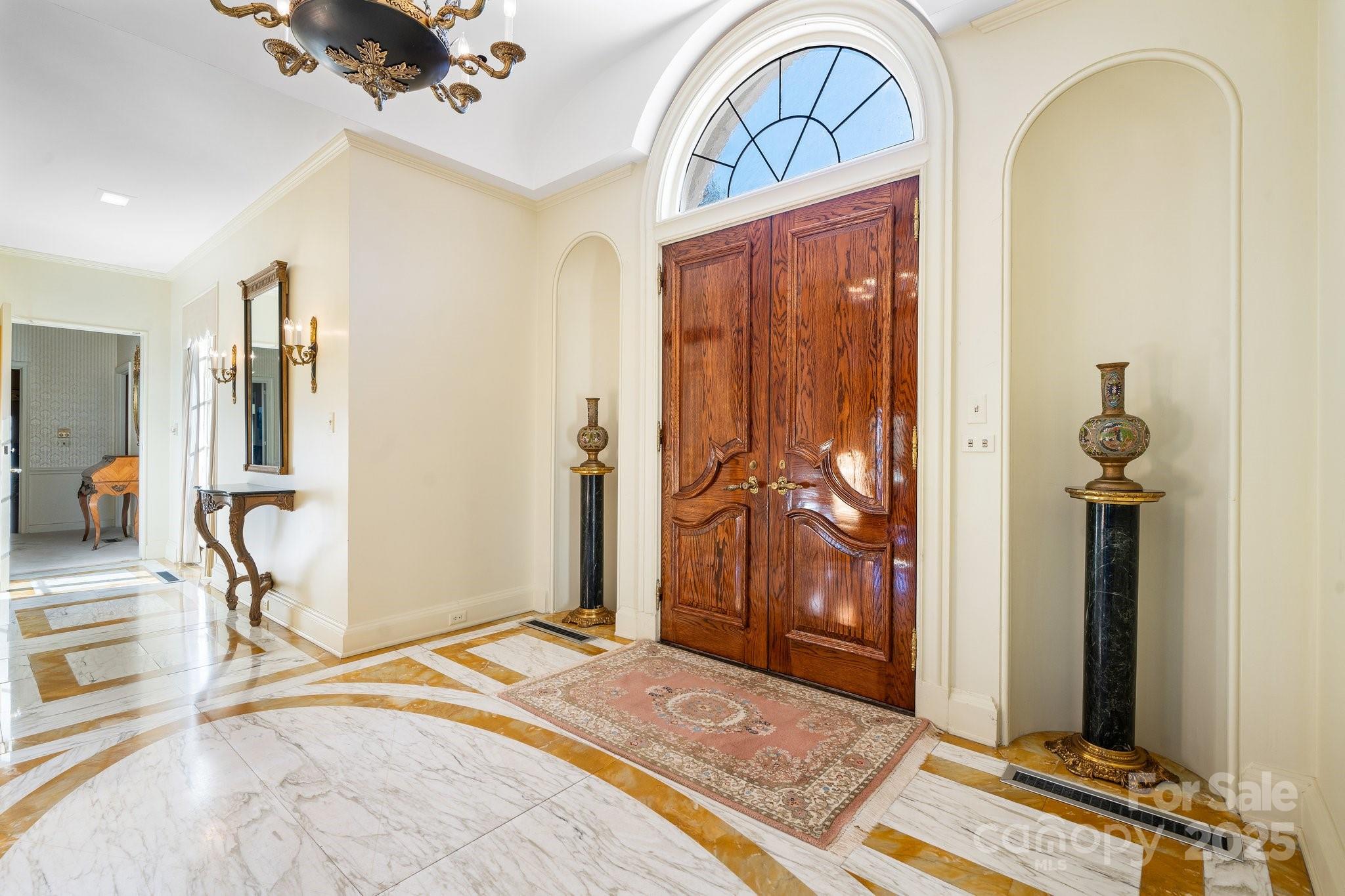 135 Claron Place SE — Lenoir