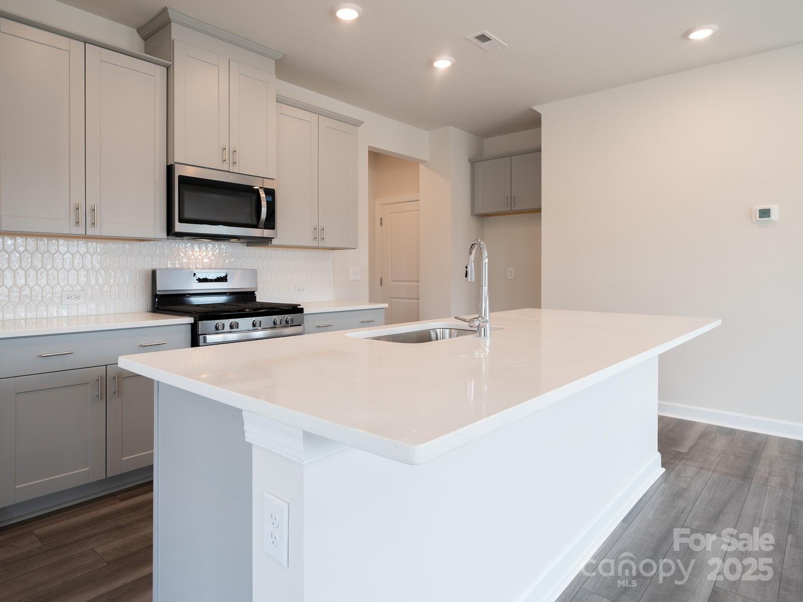 1212 31st Street NE — Conover