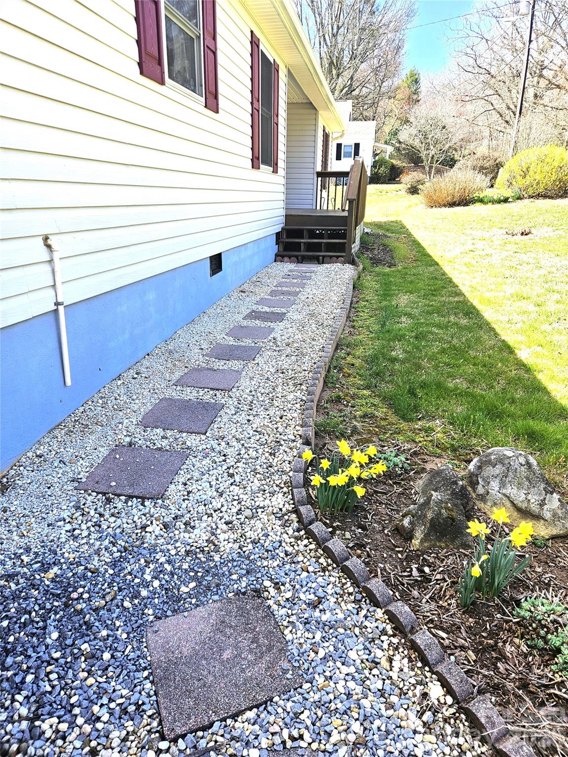 271 Stradley Mountain Road — Asheville