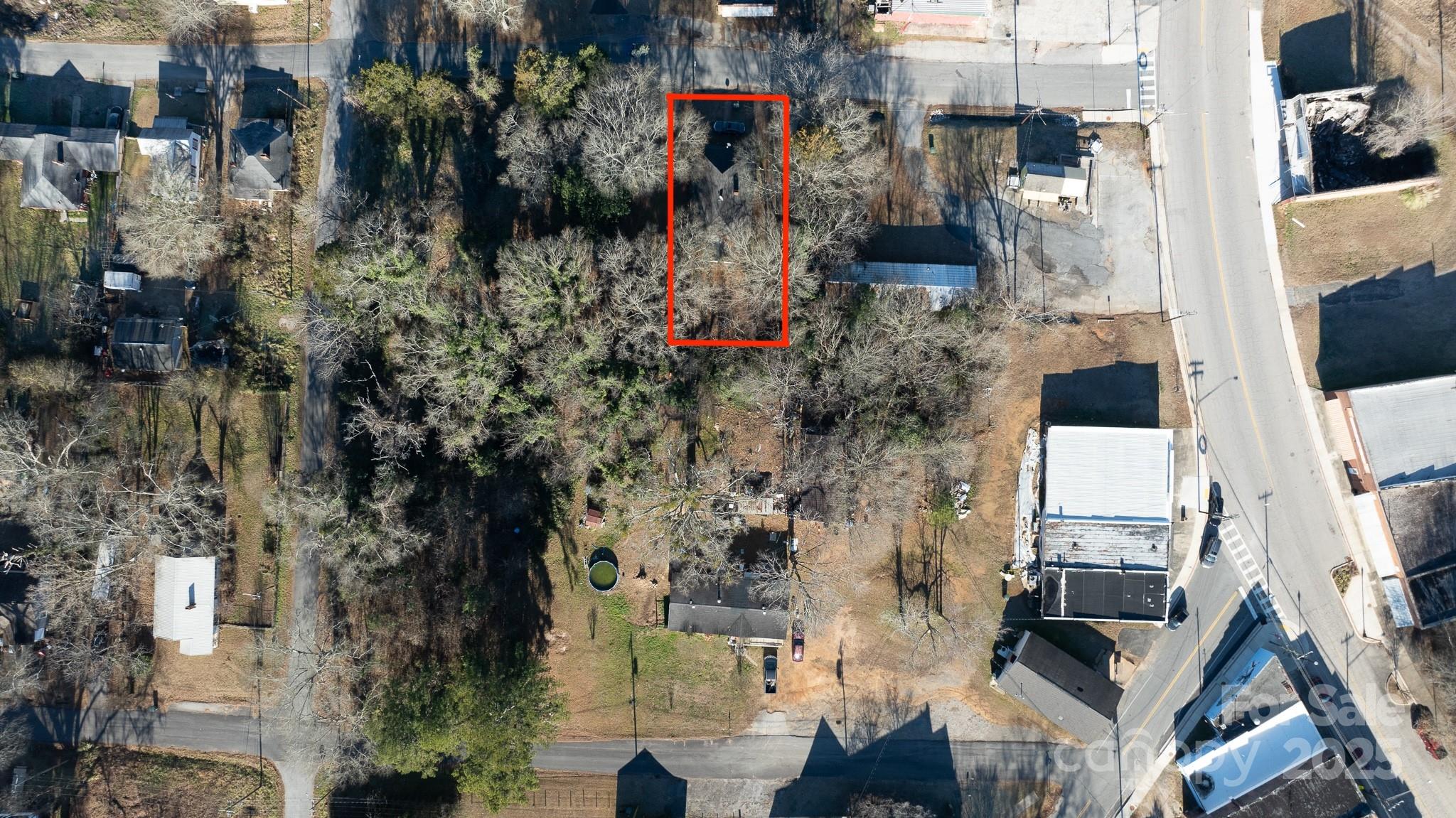1 Catawba Avenue — Great Falls