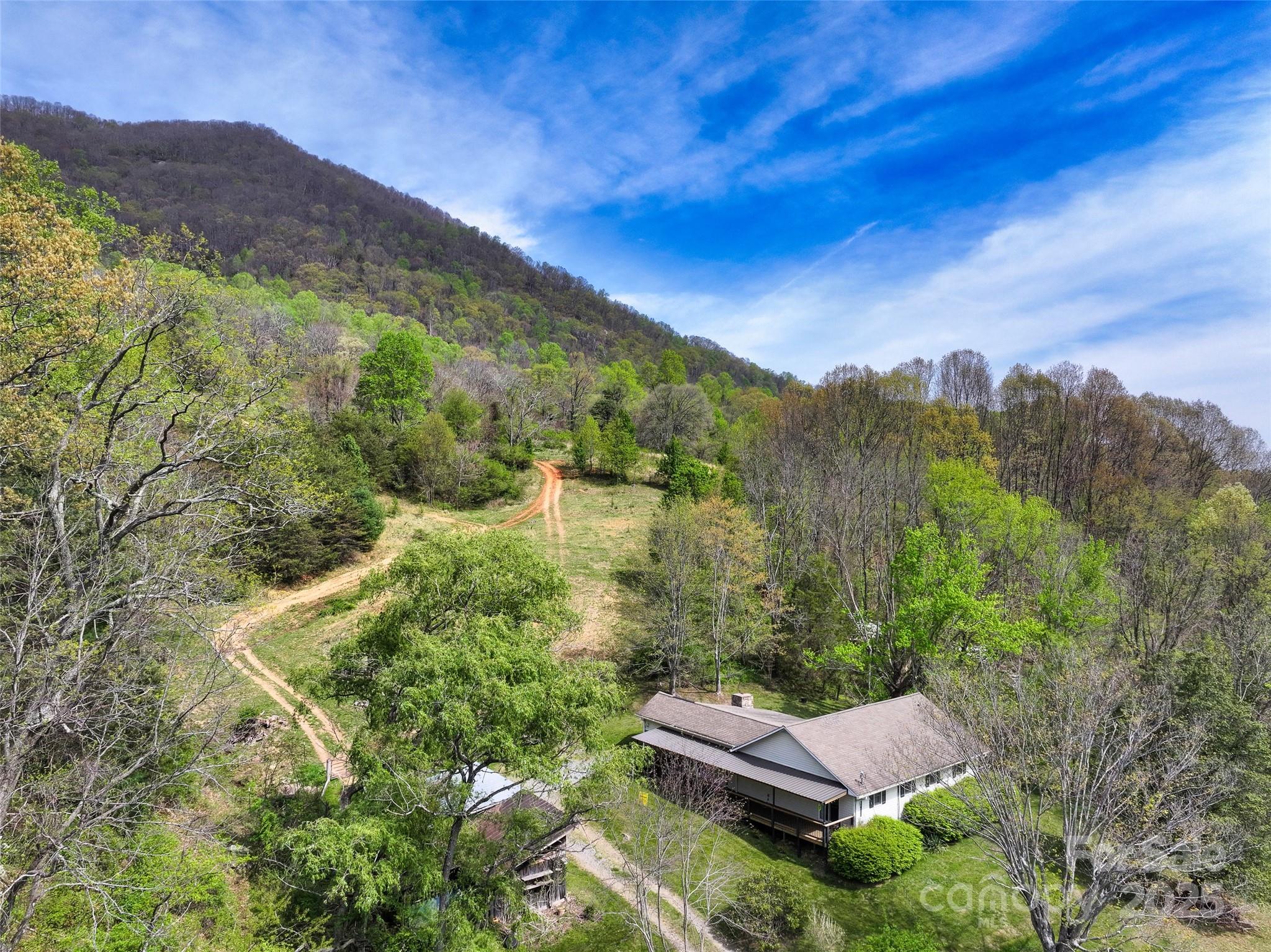 1567 Newfound Road — Leicester