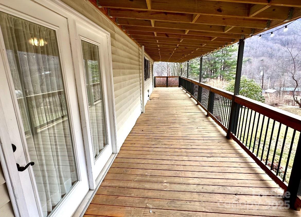 1567 Newfound Road — Leicester