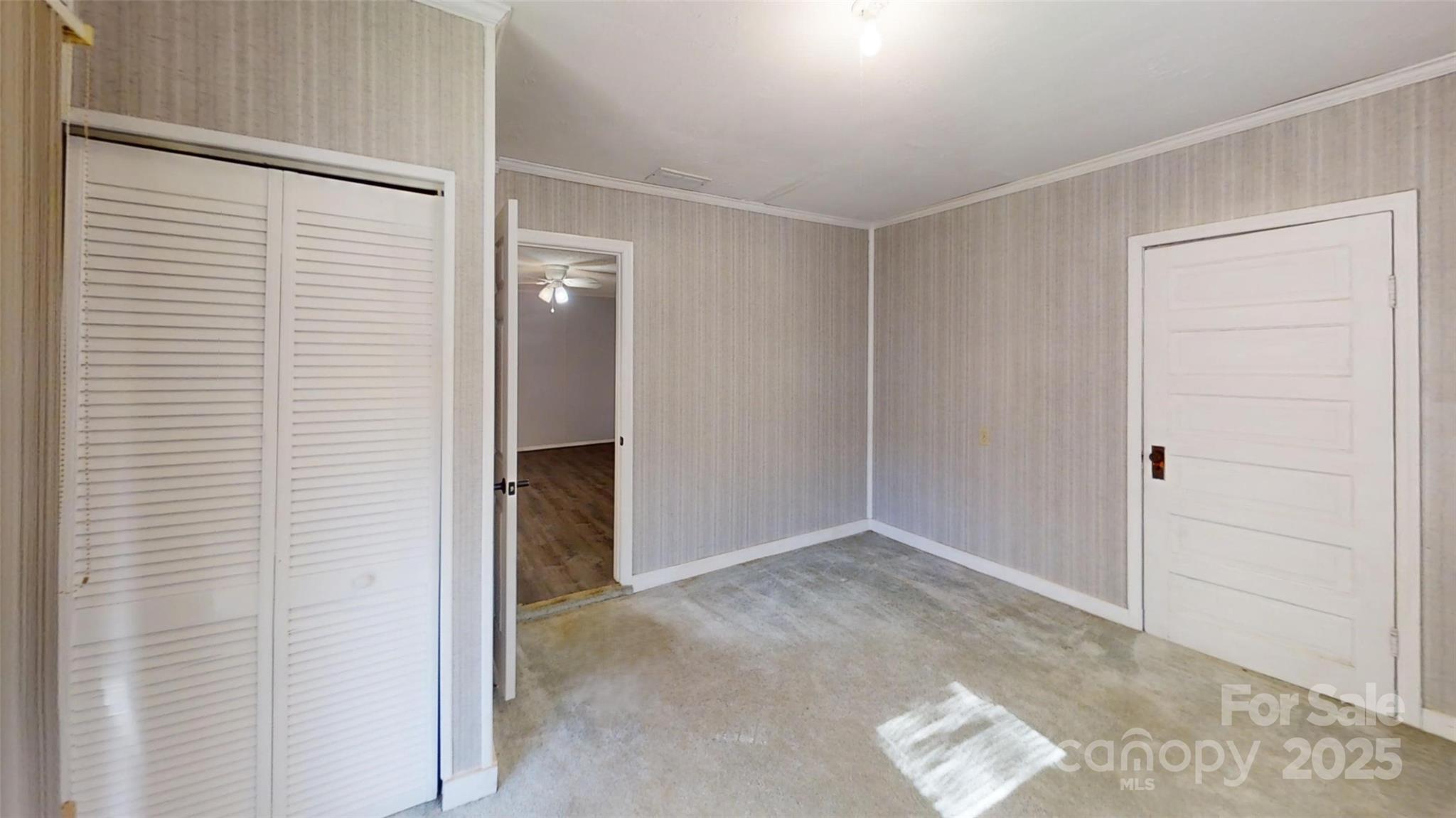 1567 Newfound Road — Leicester