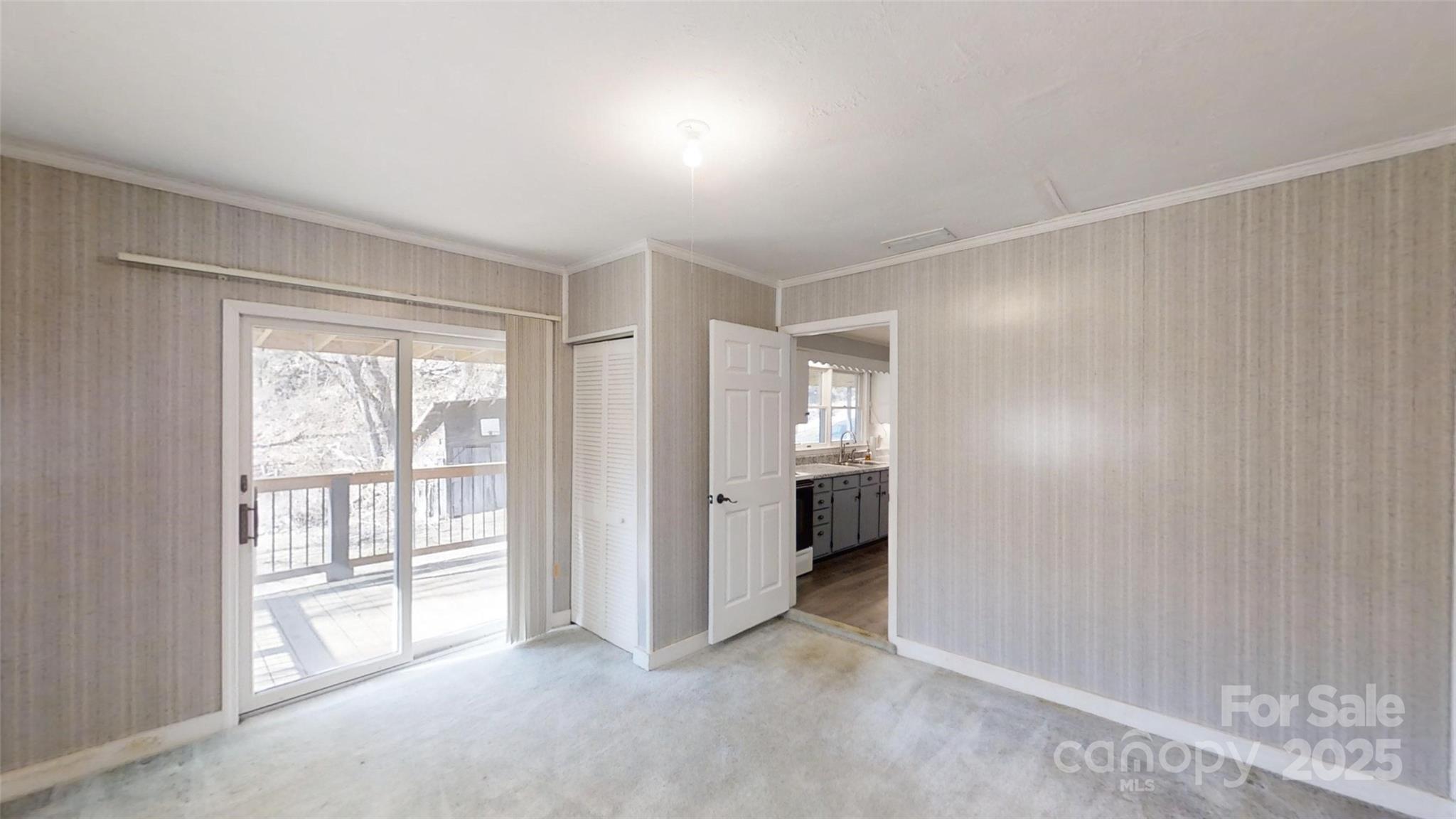 1567 Newfound Road — Leicester