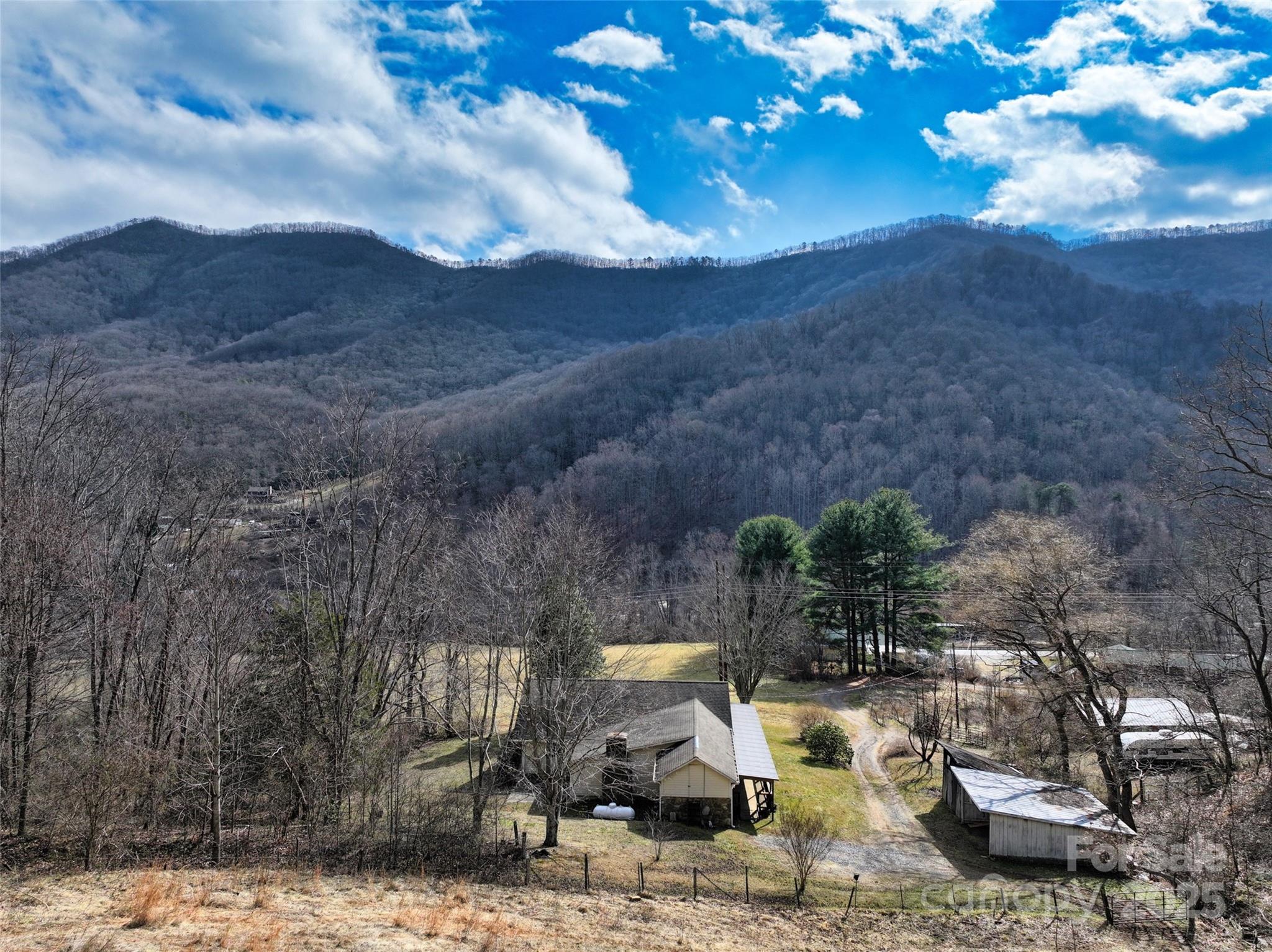 1567 Newfound Road — Leicester