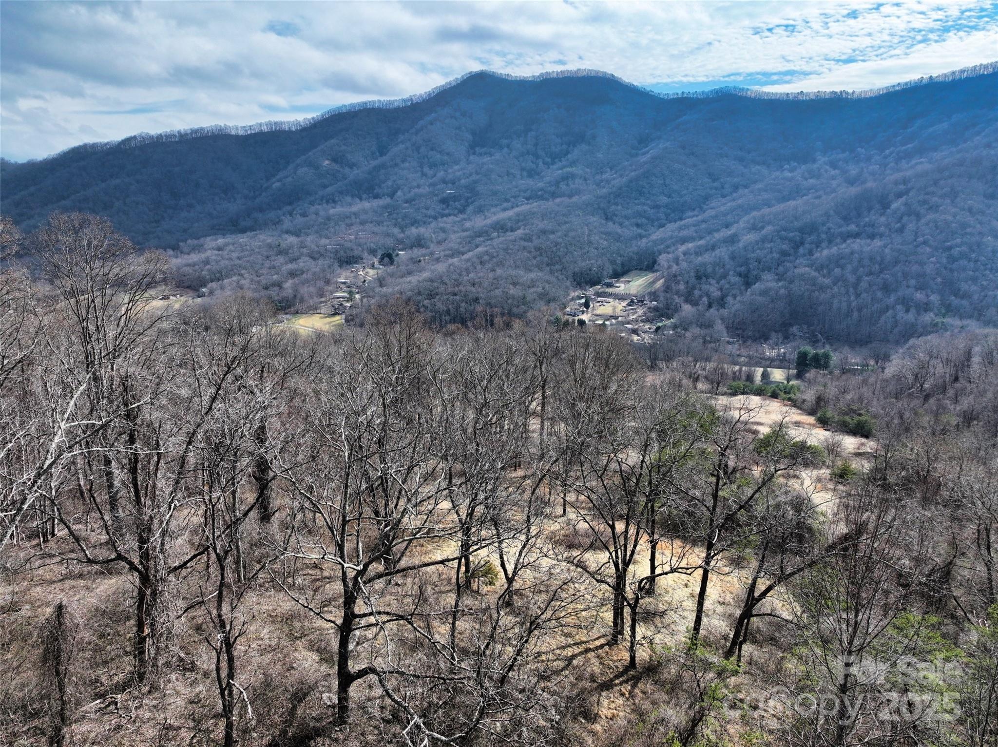 1567 Newfound Road — Leicester