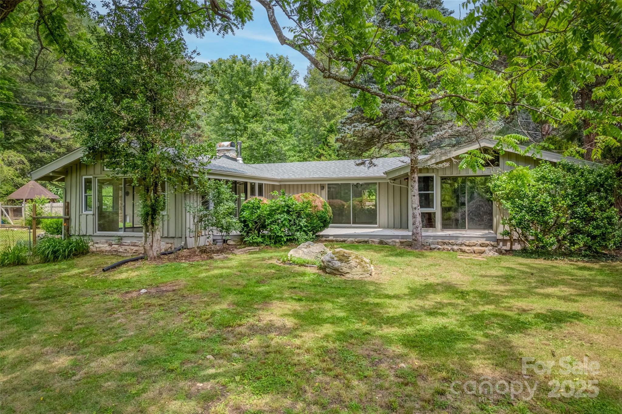 8749 Nc 63 Highway — Leicester