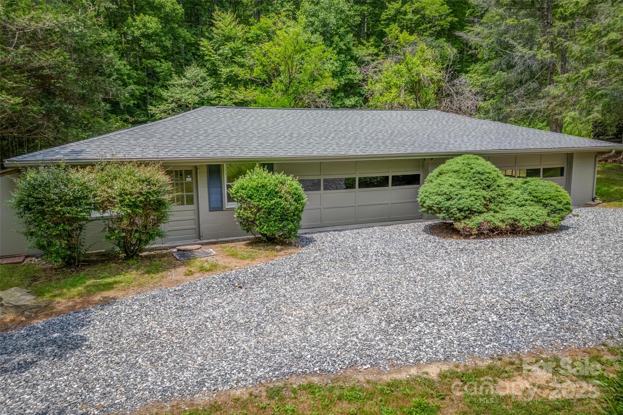 8749 Nc 63 Highway — Leicester