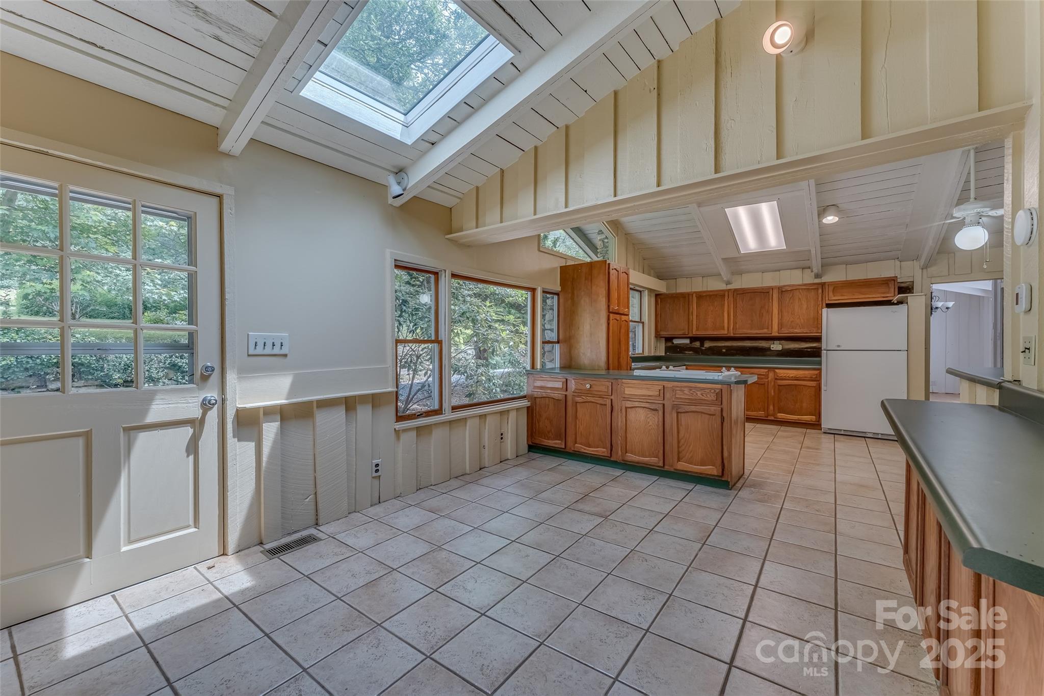 8749 Nc 63 Highway — Leicester