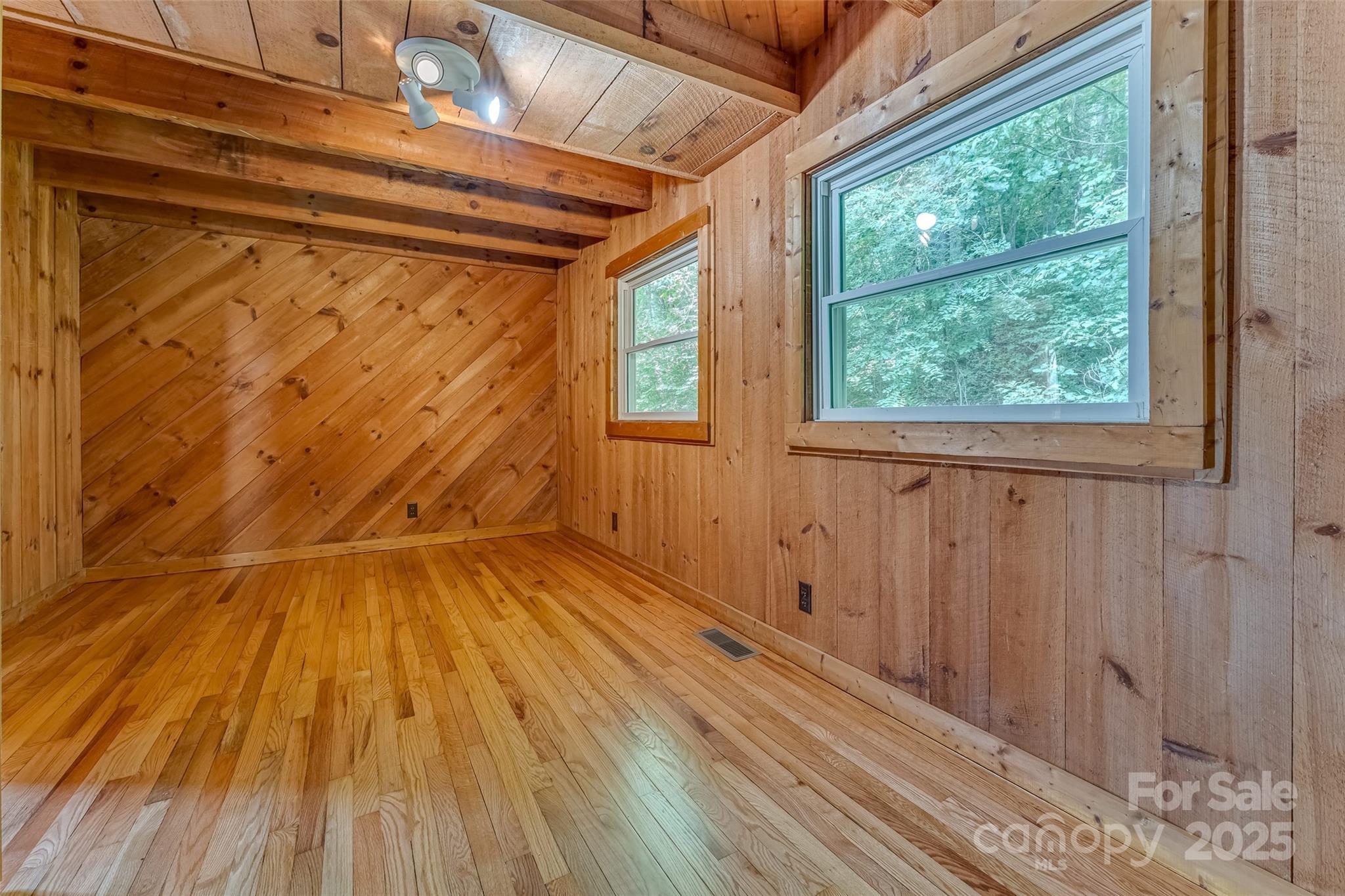 8749 Nc 63 Highway — Leicester