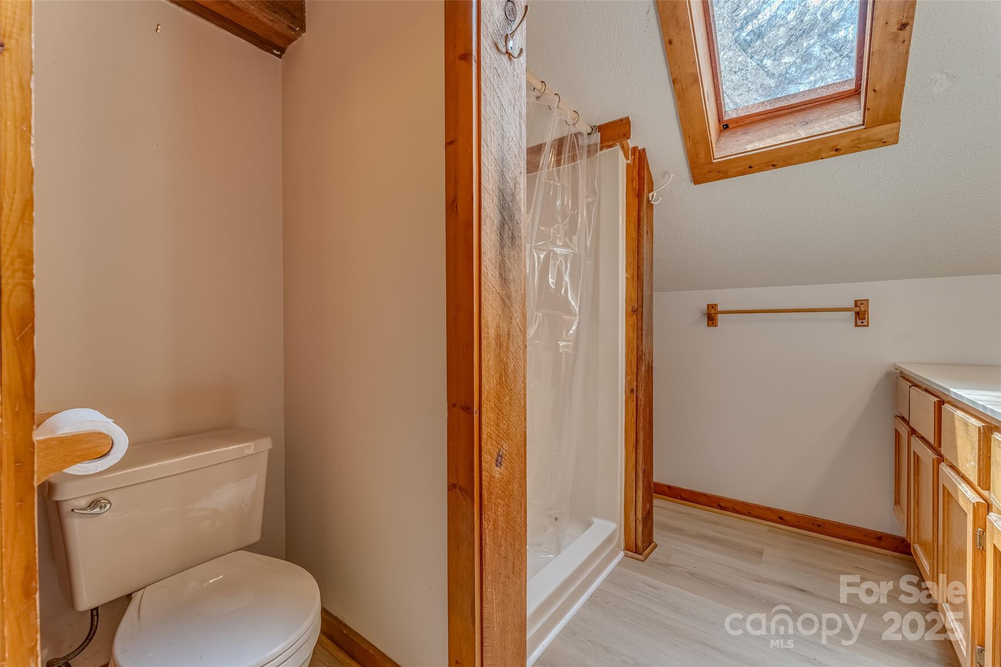 8749 Nc 63 Highway — Leicester