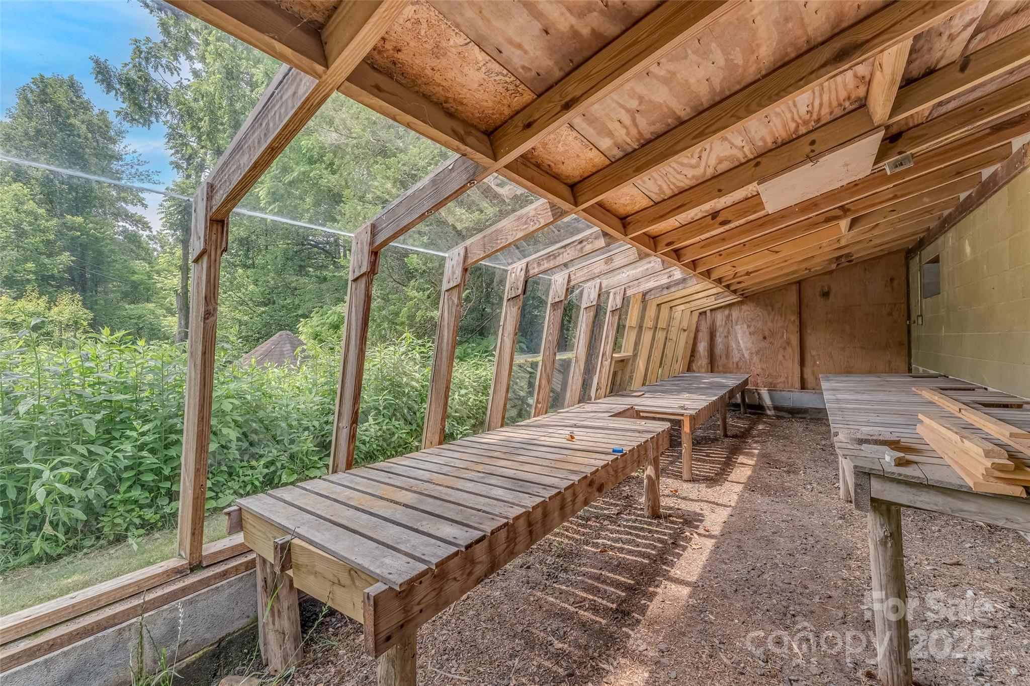 8749 Nc 63 Highway — Leicester