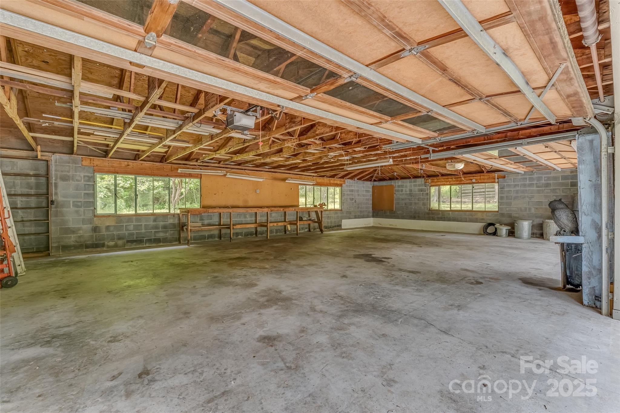 8749 Nc 63 Highway — Leicester