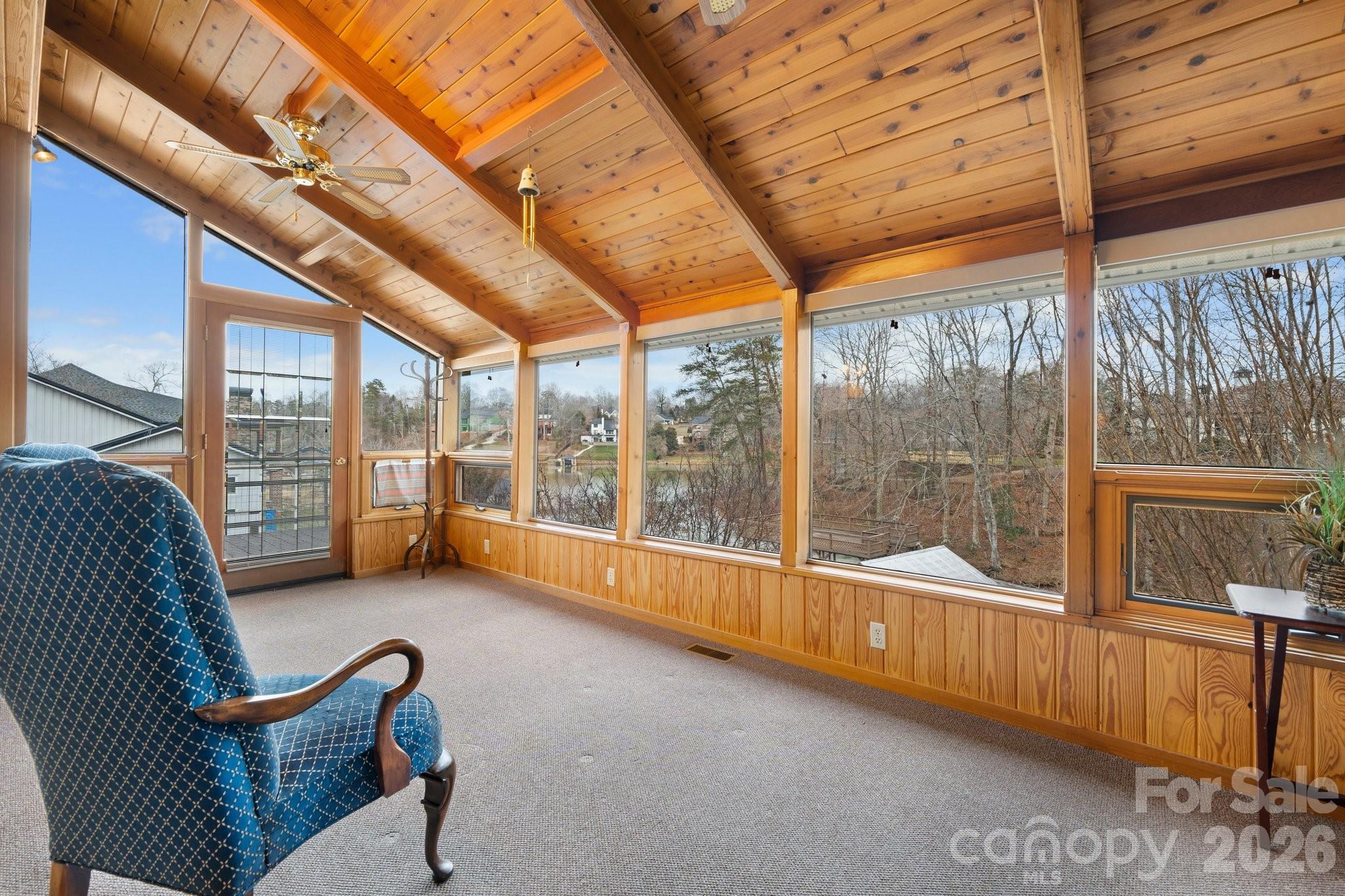 3910 6th Street NW — Hickory
