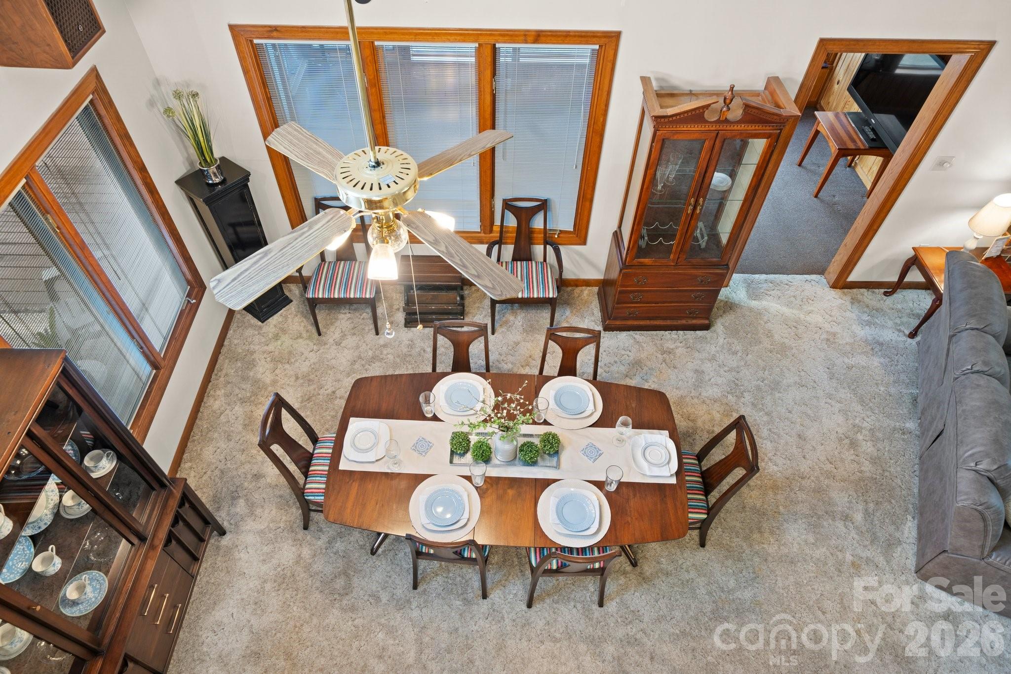 3910 6th Street NW — Hickory
